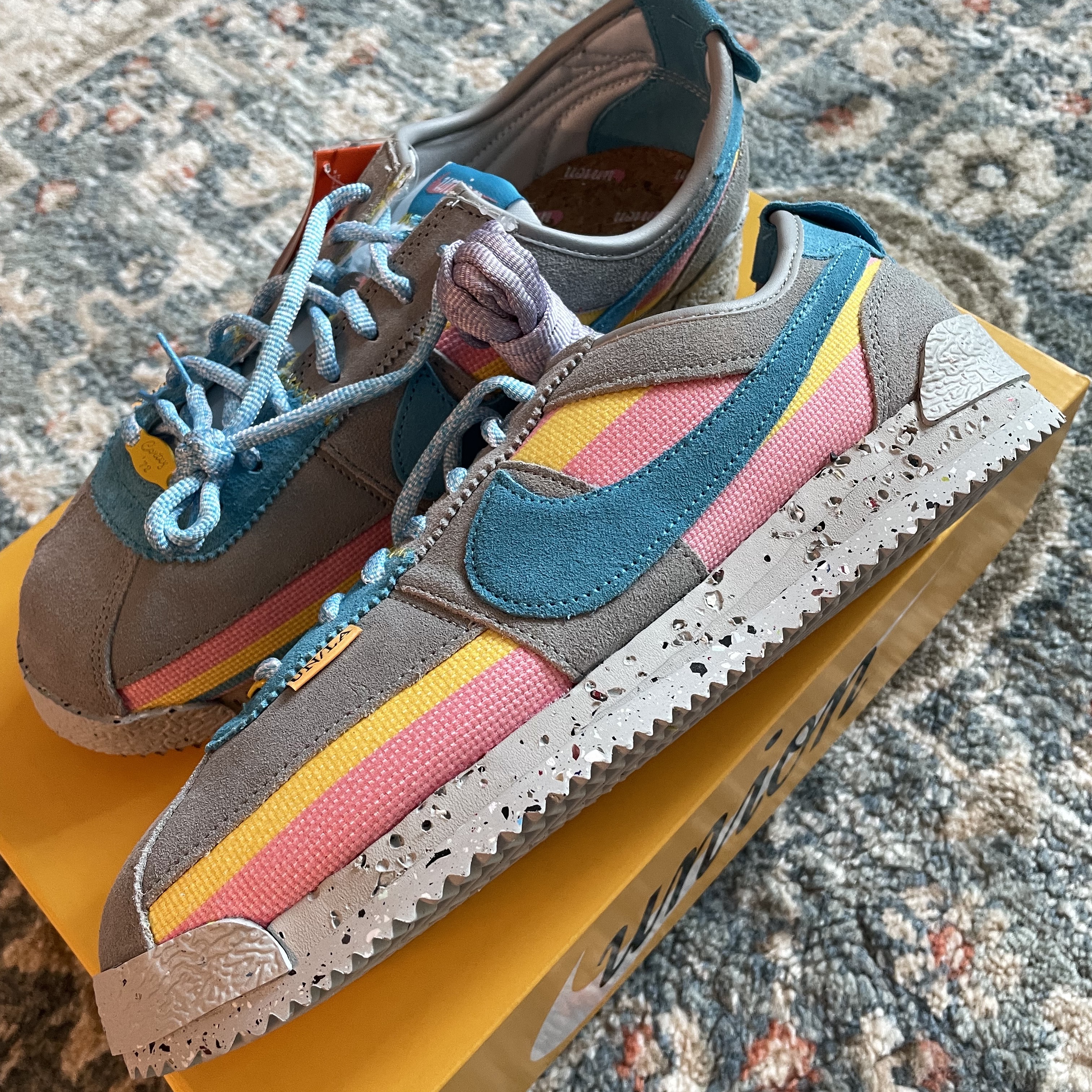 Nike x Union Cortez SP Light Smoke 착용 스타일 - 3