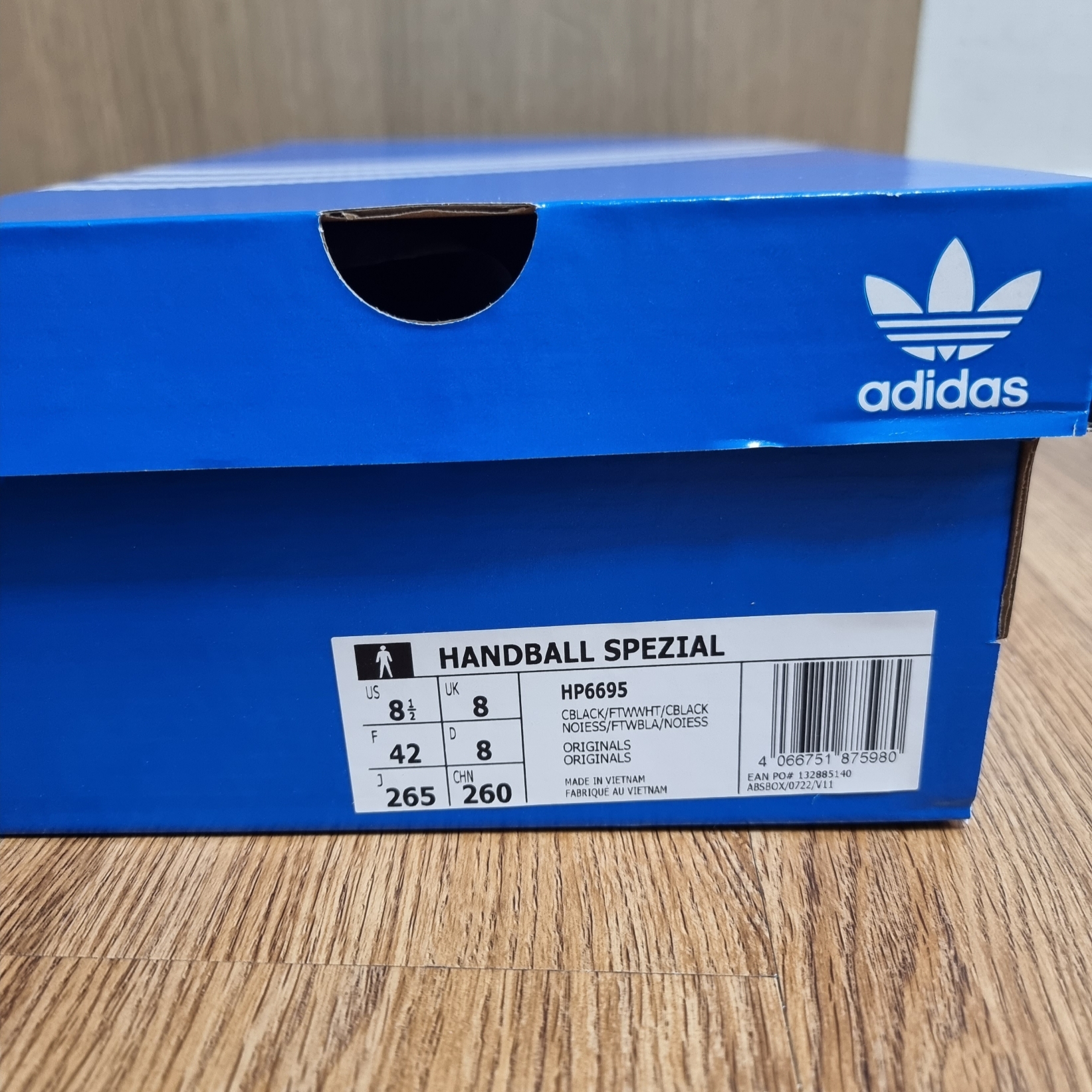 Adidas Spezial Handball Core Black Cloud White 착용 스타일 - 2