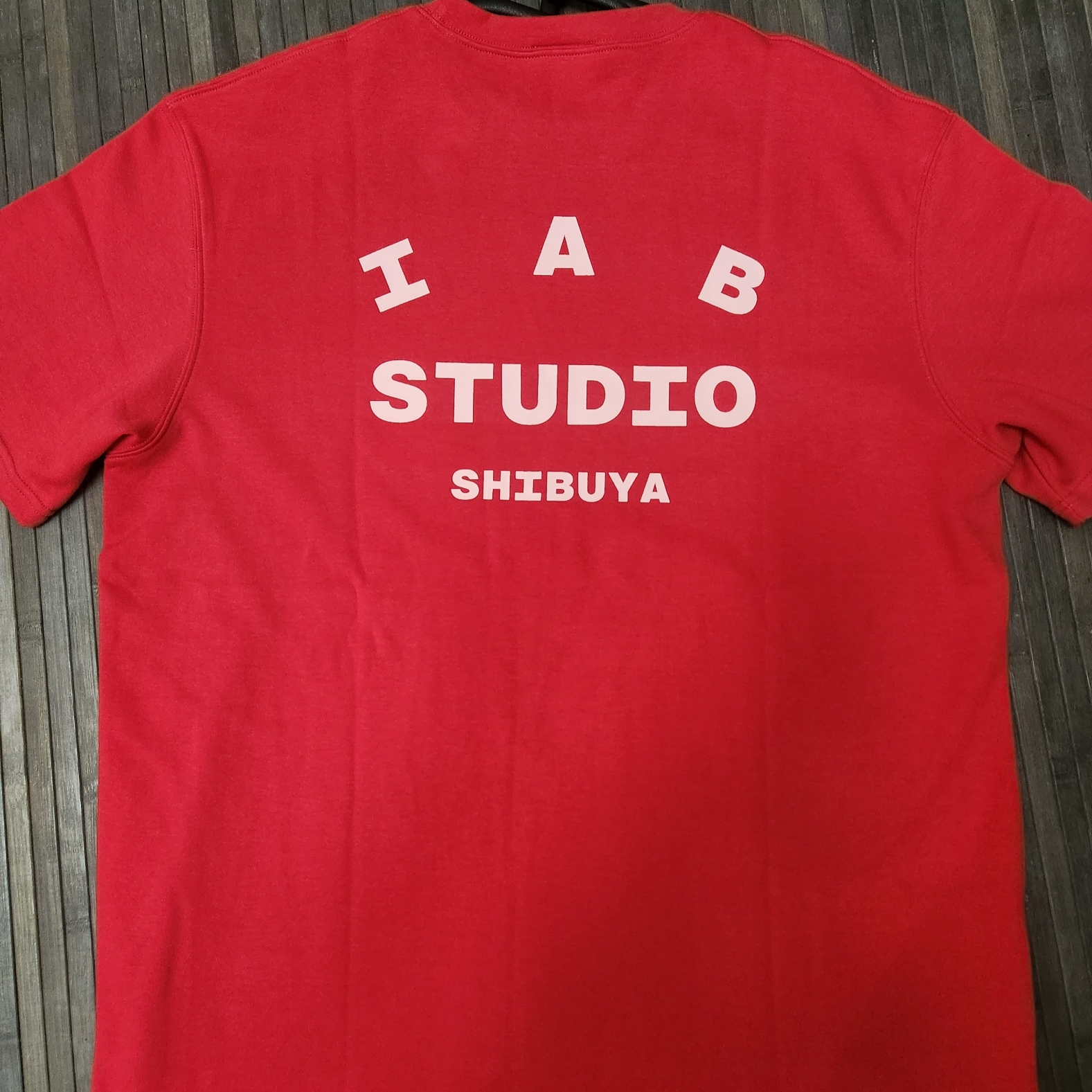 IAB Studio T-Shirt Tomato - Shibuya Exclusive 착용 스타일 - 1