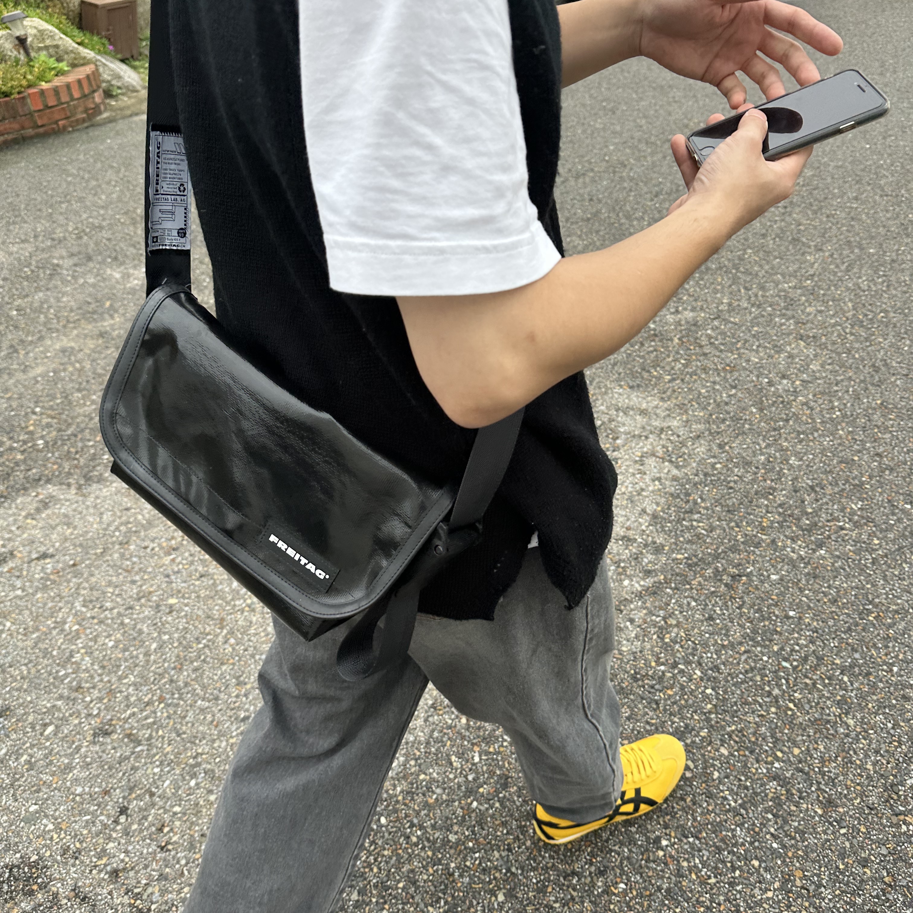 Onitsuka Tiger Mexico 66 Yellow Black, C.P. Company Extra Fine Merino Wool Goggle Beanie Black 착용 스타일 - 1