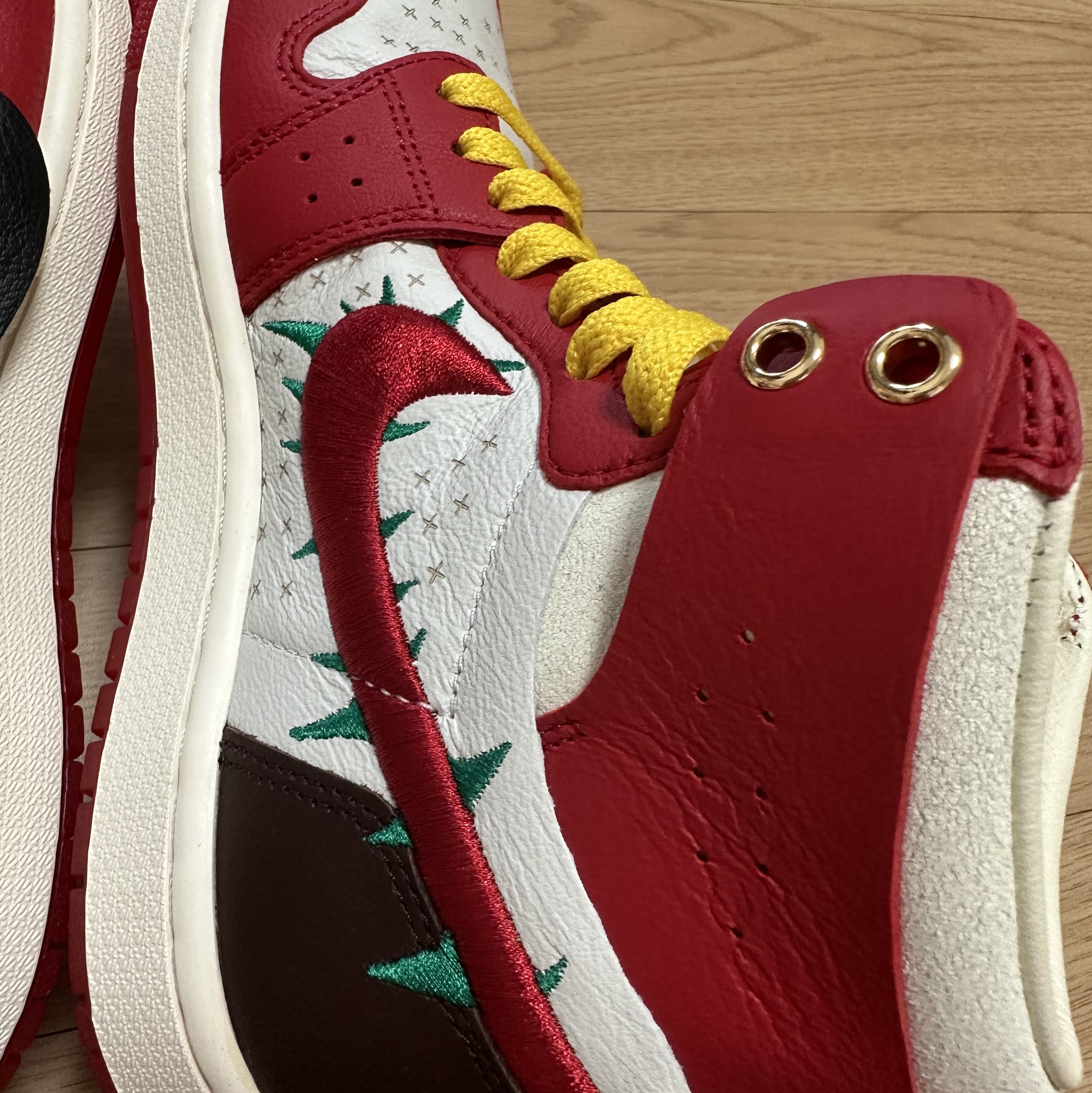 (W) Jordan 1 x Teyana Taylor Zoom CMFT 2 Gym Red 착용 스타일 - 1