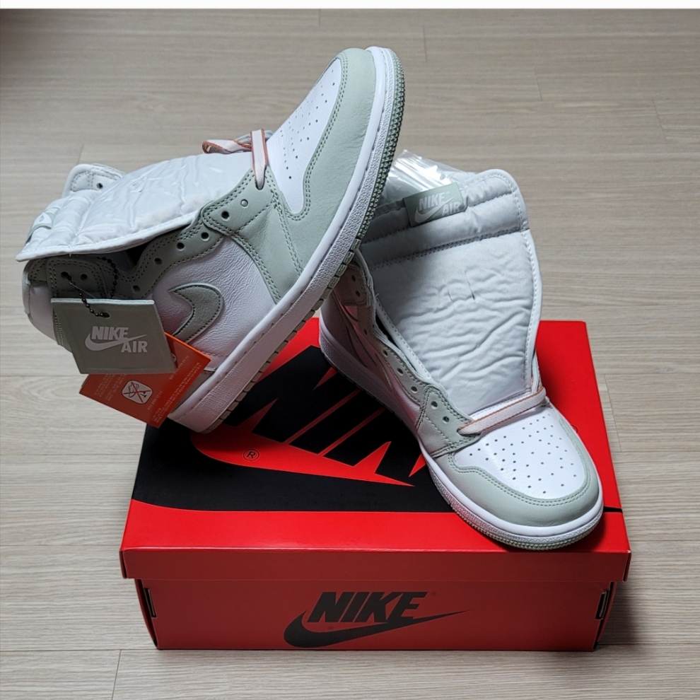 (W) Jordan 1 Retro High OG Seafoam 착용 스타일