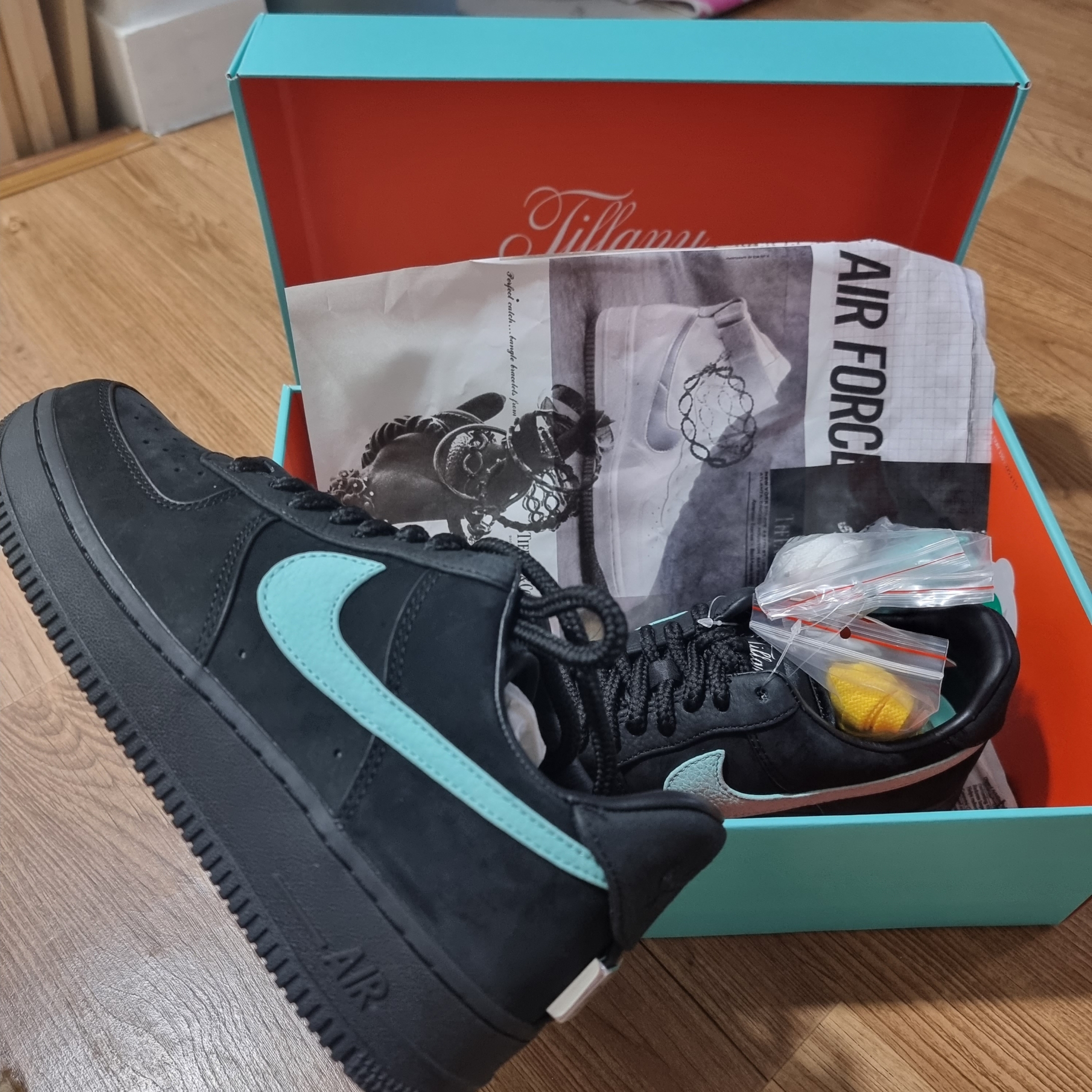 Nike x Tiffany & Co. Air Force 1 Low SP 1837 착용 스타일