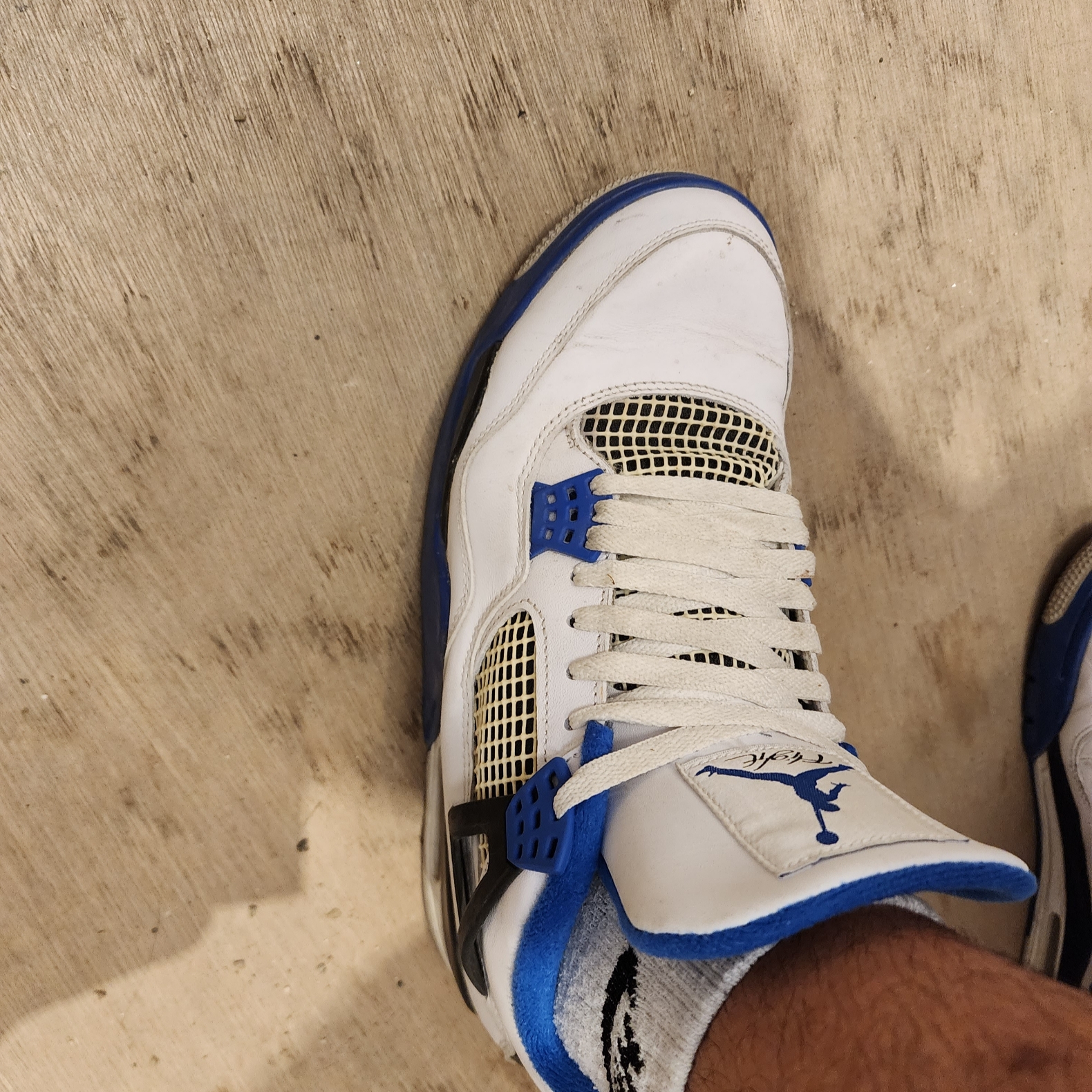 Jordan 4 Retro Motorsports 2017 착용 스타일