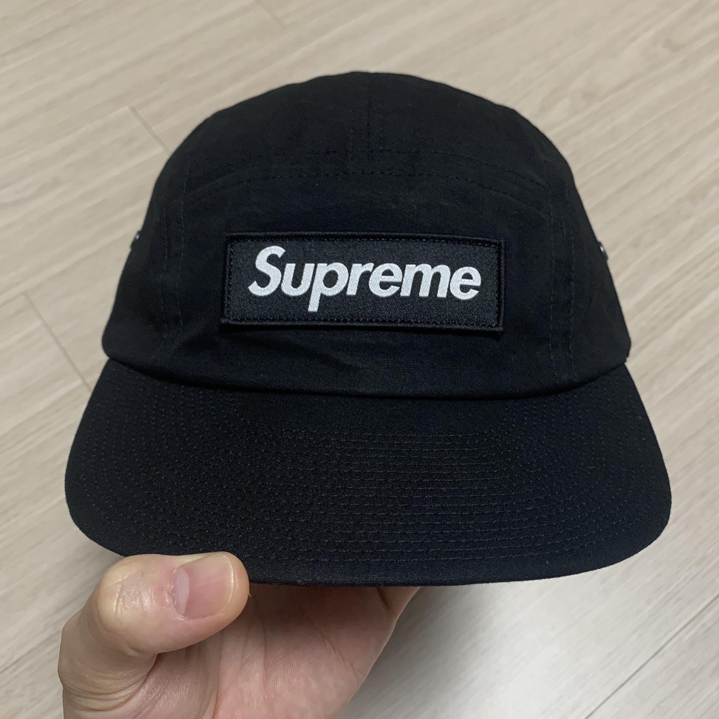 Supreme Waxed Cotton Camp Cap Black - 23FW 착용 스타일 - 2