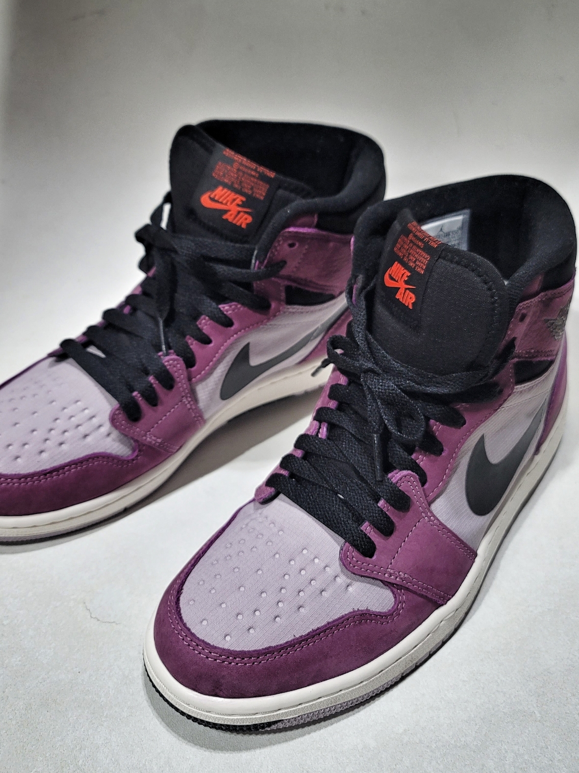Jordan 1 Element Gore-Tex Berry 착용 스타일 - 1