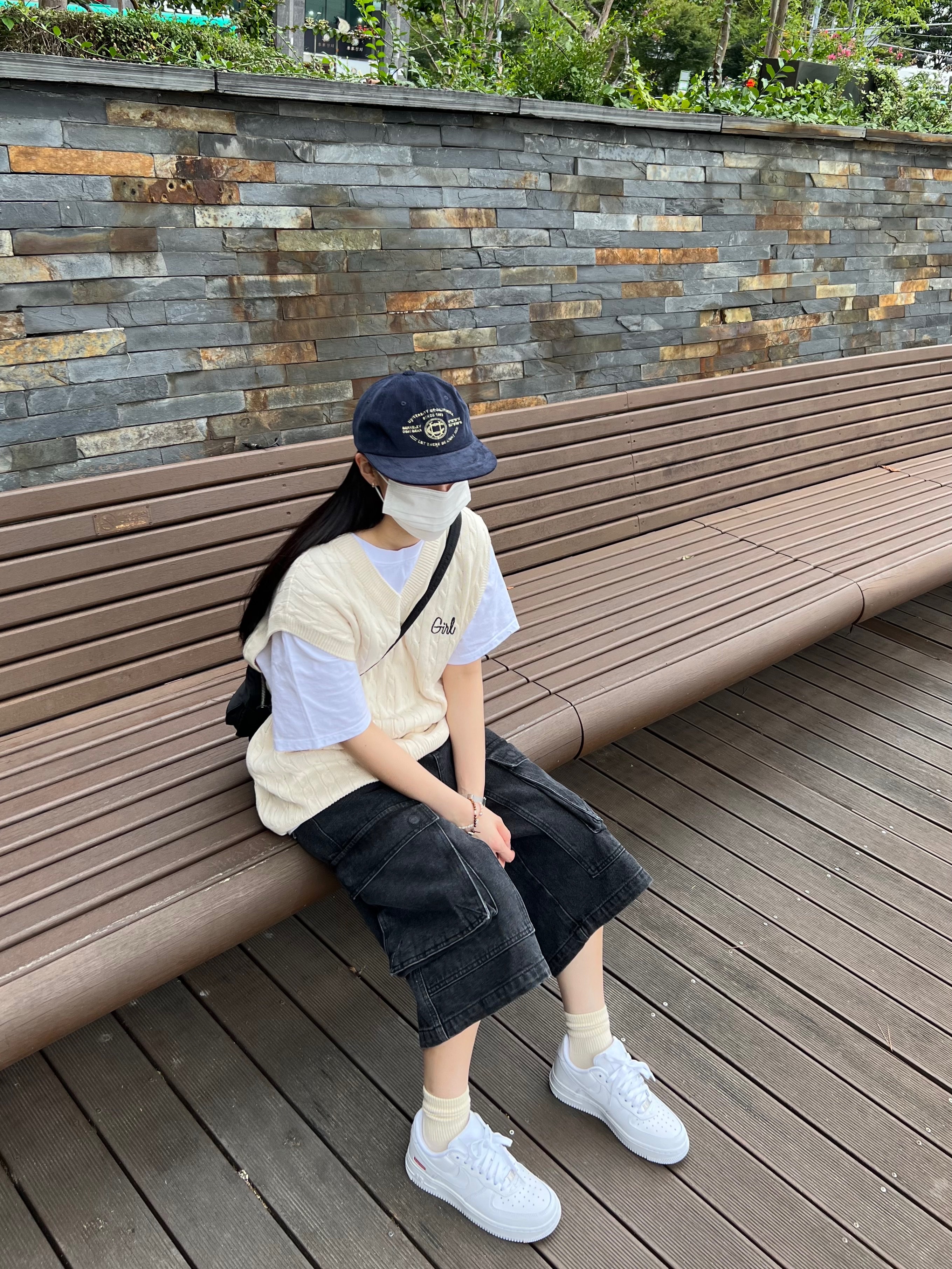 MJD Cargo Denim Bermuda Pants Black, Nike x Supreme Air Force 1 Low White 착용 스타일 - 1