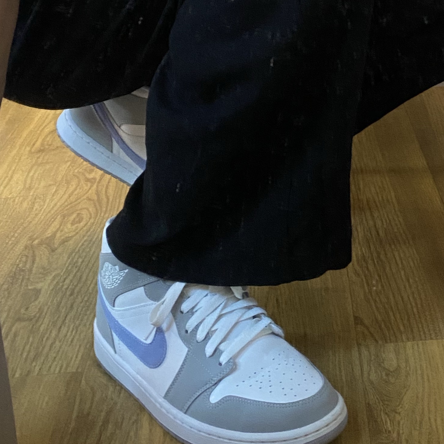 (W) Jordan 1 Mid Wolf Grey 착용 스타일 - 3