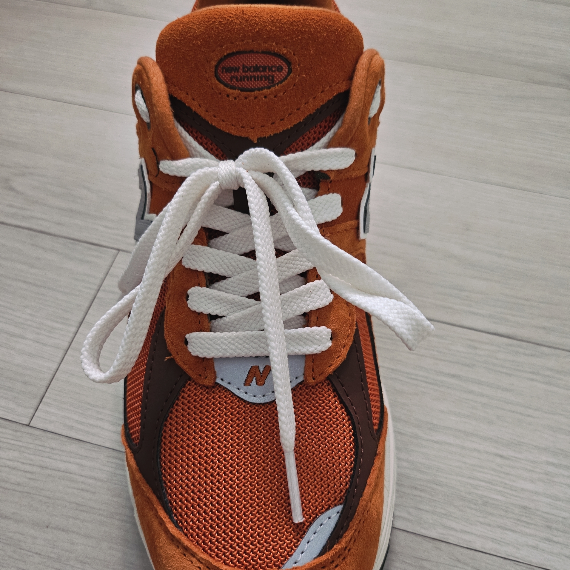 New Balance 2002R Rust Oxide 착용 스타일 - 4