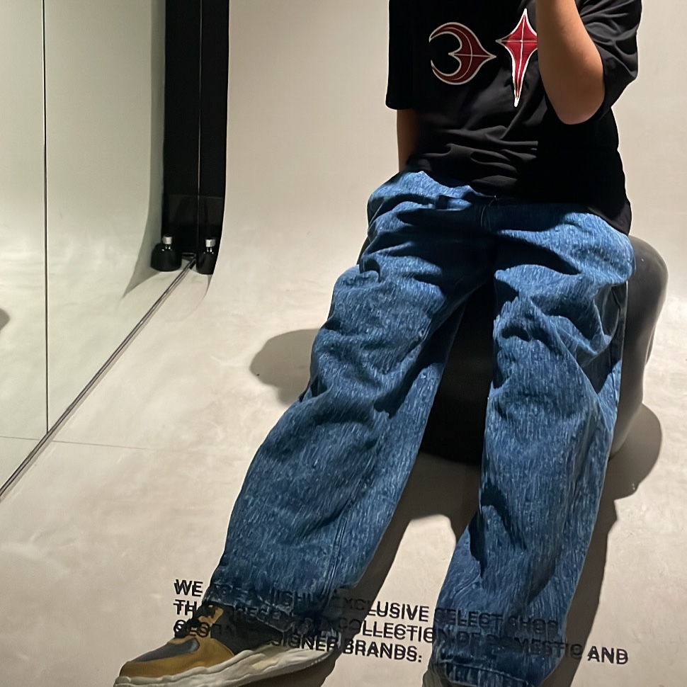 Maison Mihara Yasuhiro Wayne OG Sole Distressed Leather Low-top Sneaker Yellow Black, Ader Error Drush Jeans Blue 착용 스타일 - 3