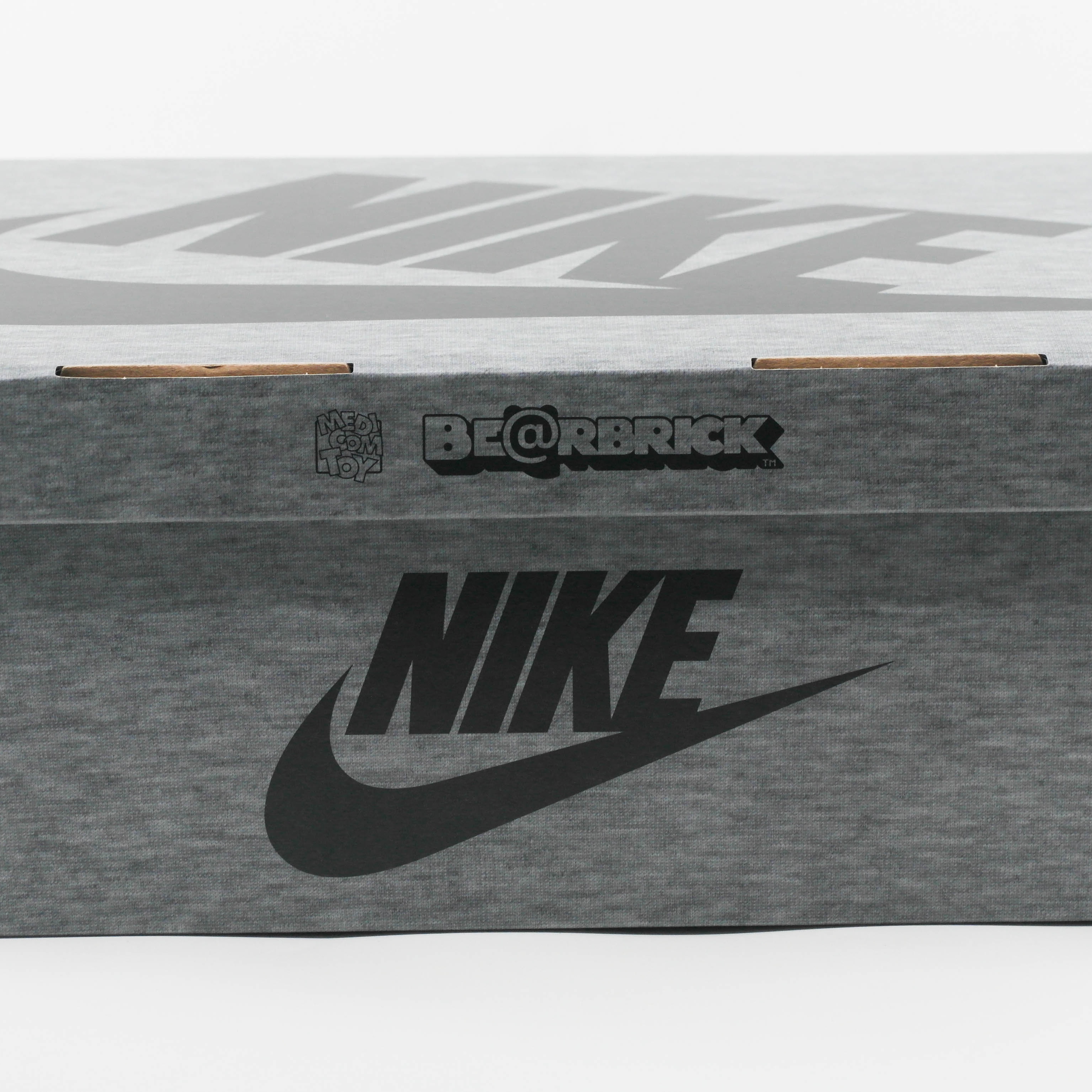 Bearbrick x Nike Tech Fleece N98 100% & 400& Set 착용 스타일 - 2