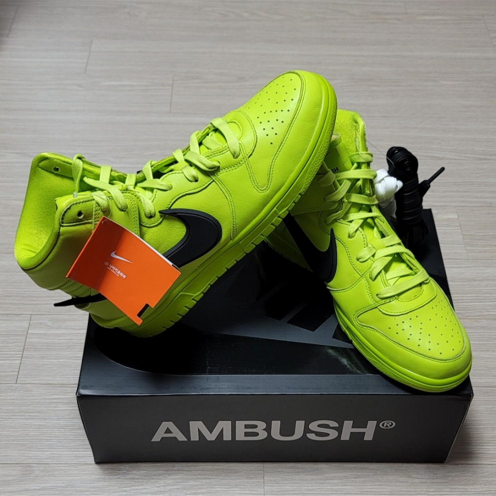 Nike x Ambush Dunk High Flash Lime 착용 스타일