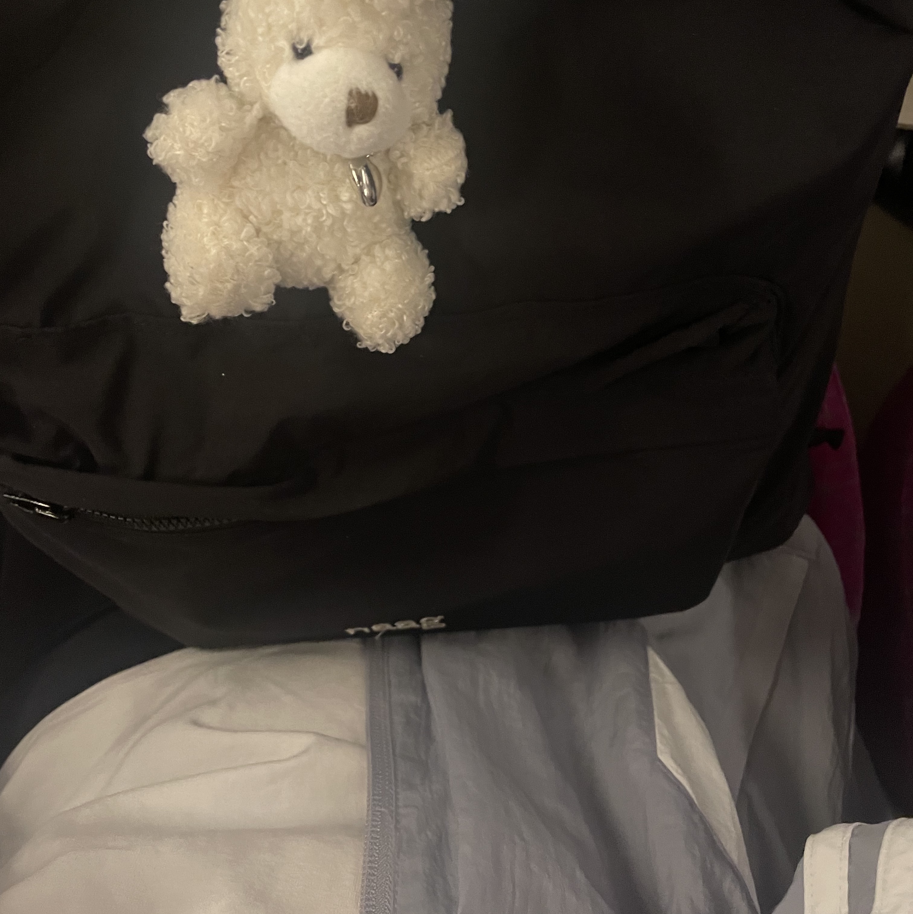 Haag String Backpack Black 착용 스타일 - 1