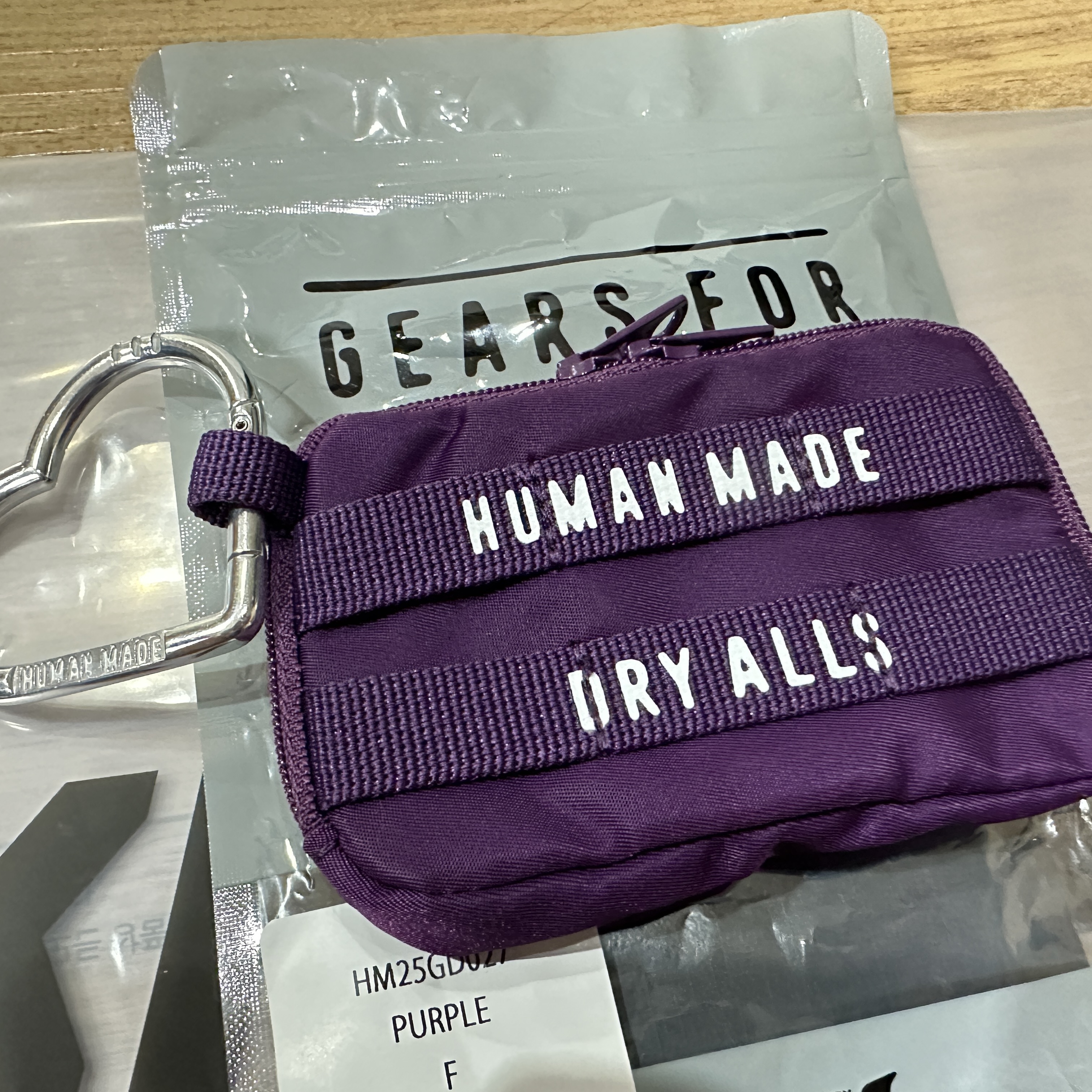Human Made Military Card Case Purple, Human Made Heart Carabiner Silver 착용 스타일