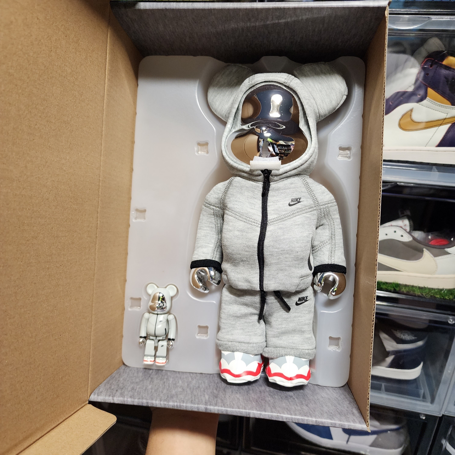 Bearbrick x Nike Tech Fleece N98 100% & 400& Set 착용 스타일 - 2