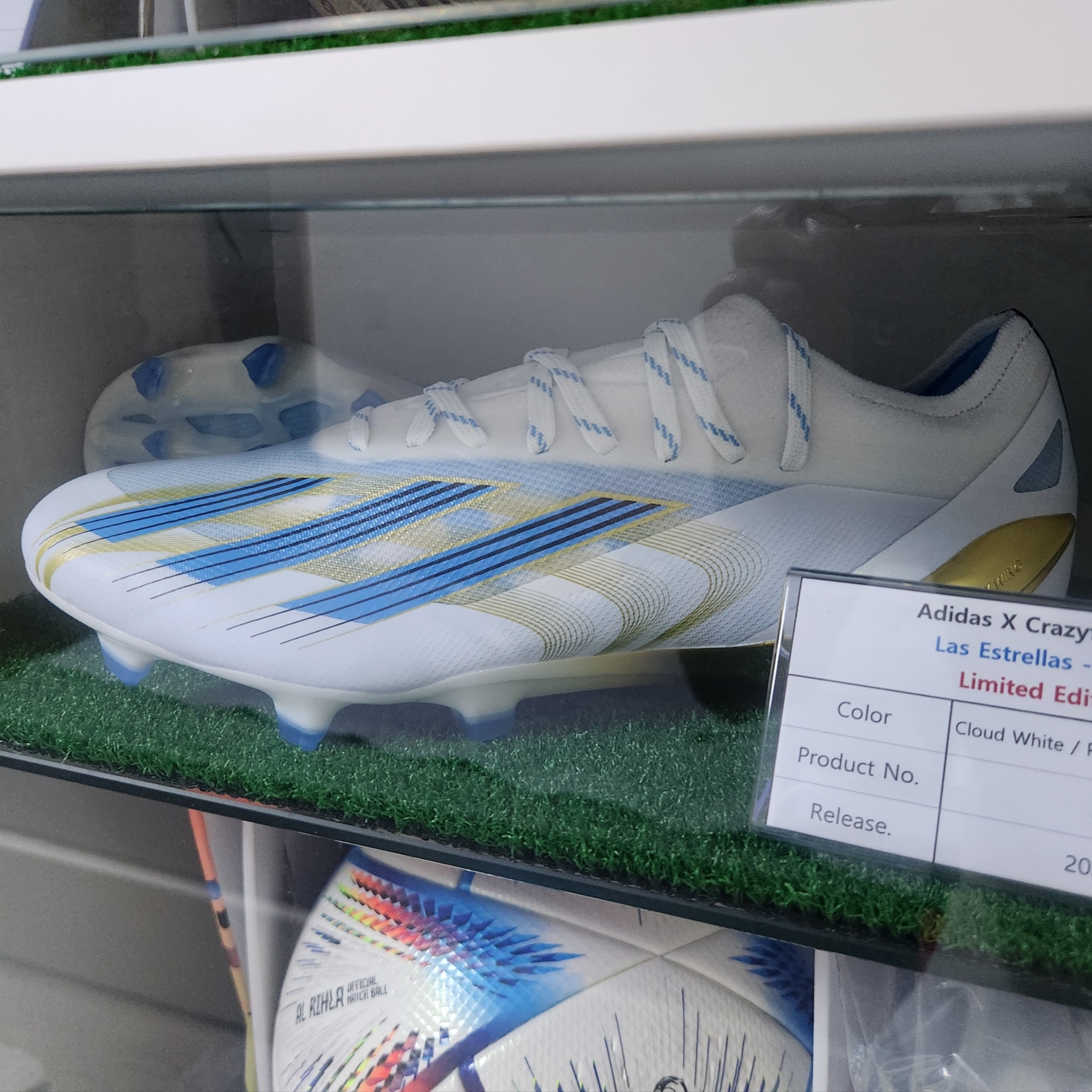 Adidas x Crazyfast Las Estrellas.1 FG Cloud White Pulse Blue, Adidas Al Rihla Pro Ball White Pantone 착용 스타일