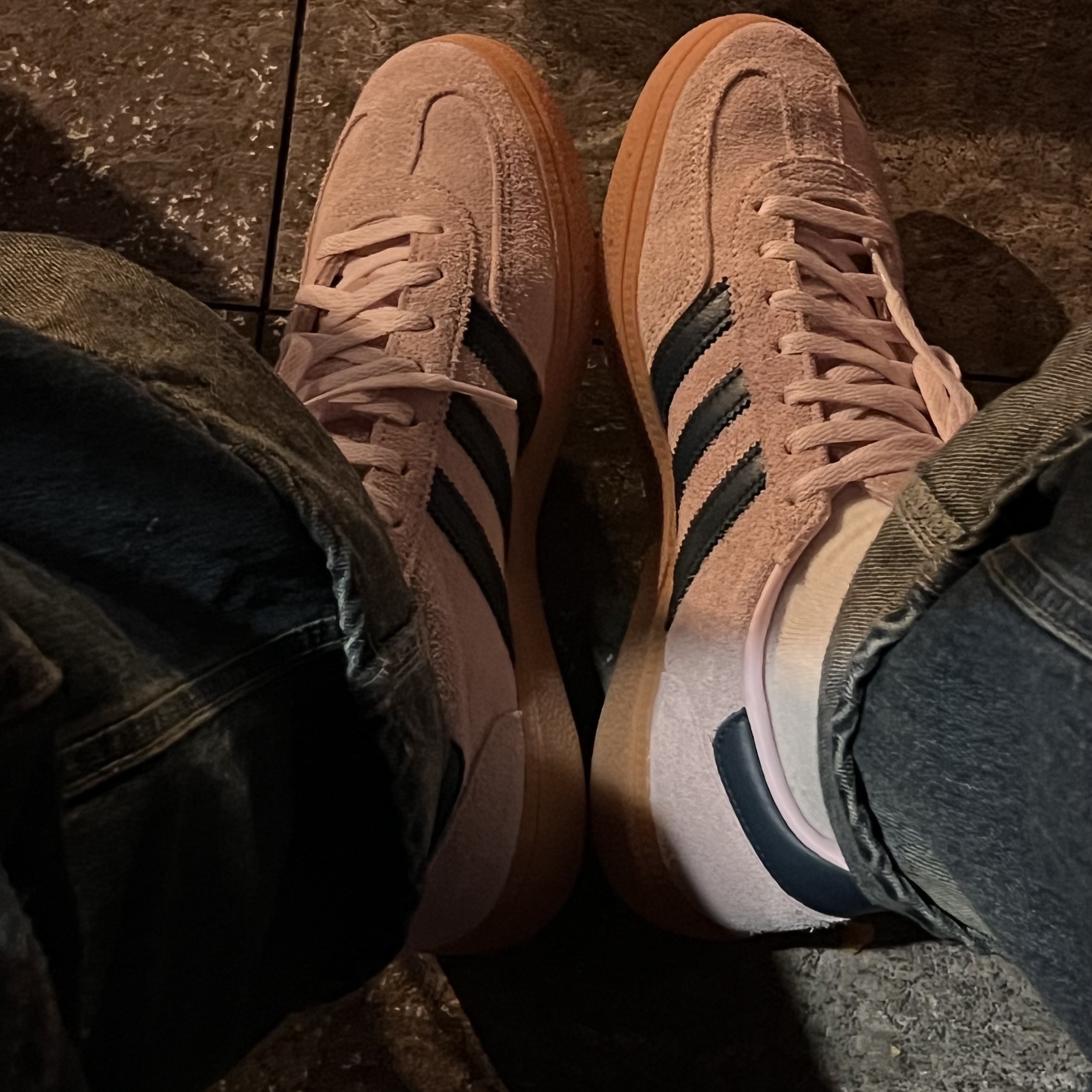 (W) Adidas Spezial Handball Clear Pink 착용 스타일 - 3