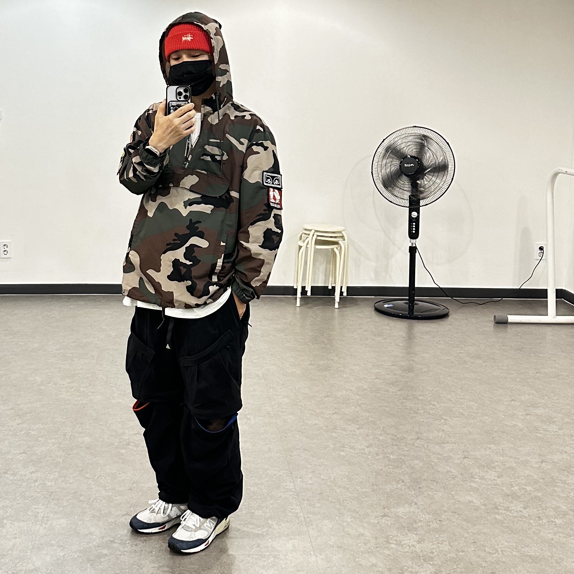 Stussy Basic Cuff Beanie Hot Pink, Nike ACG Smith Summit Cargo Pants Black - Asia 착용 스타일