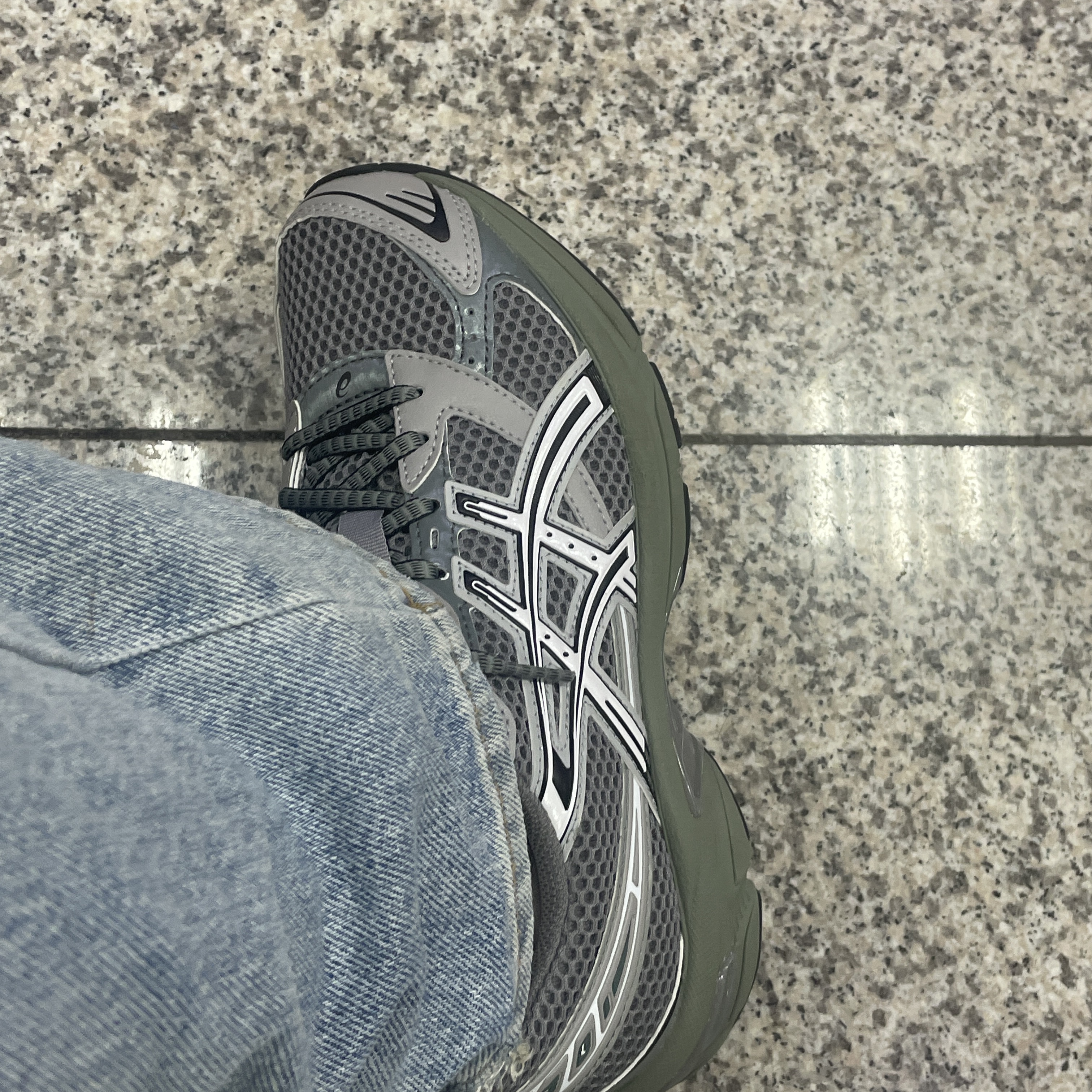 Asics Gel-1130 Wild Dove White - Folder Exclusive 착용 스타일