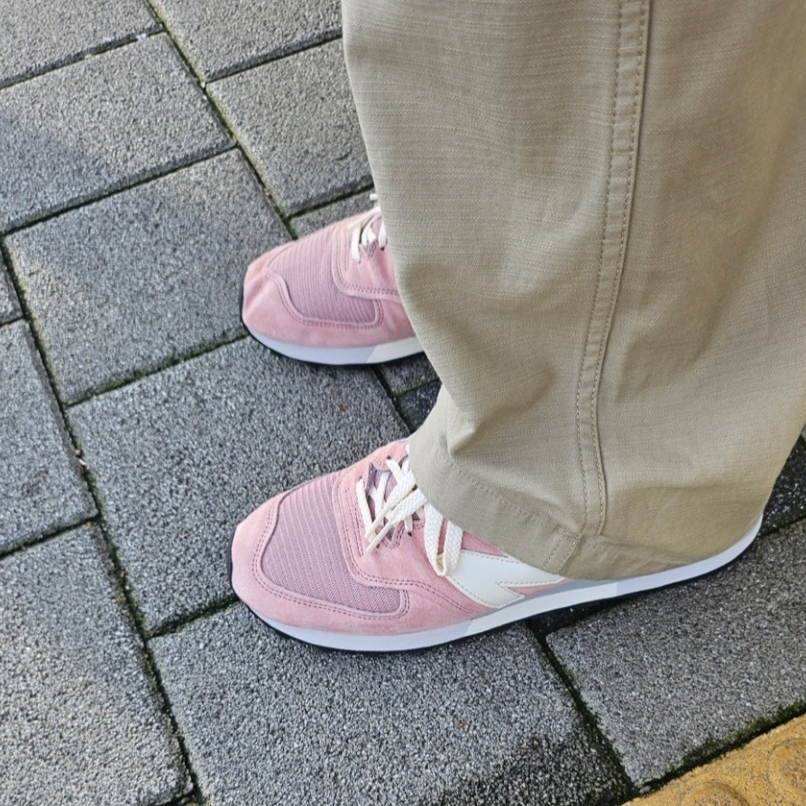 New Balance 576 Made in UK Pale Mauve 착용 스타일
