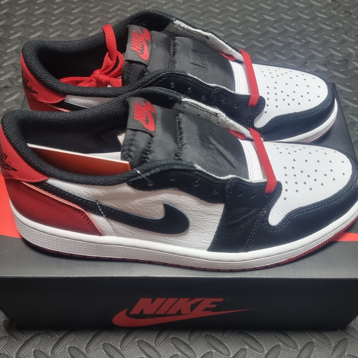 Jordan 1 Retro Low OG Black Toe 착용 스타일