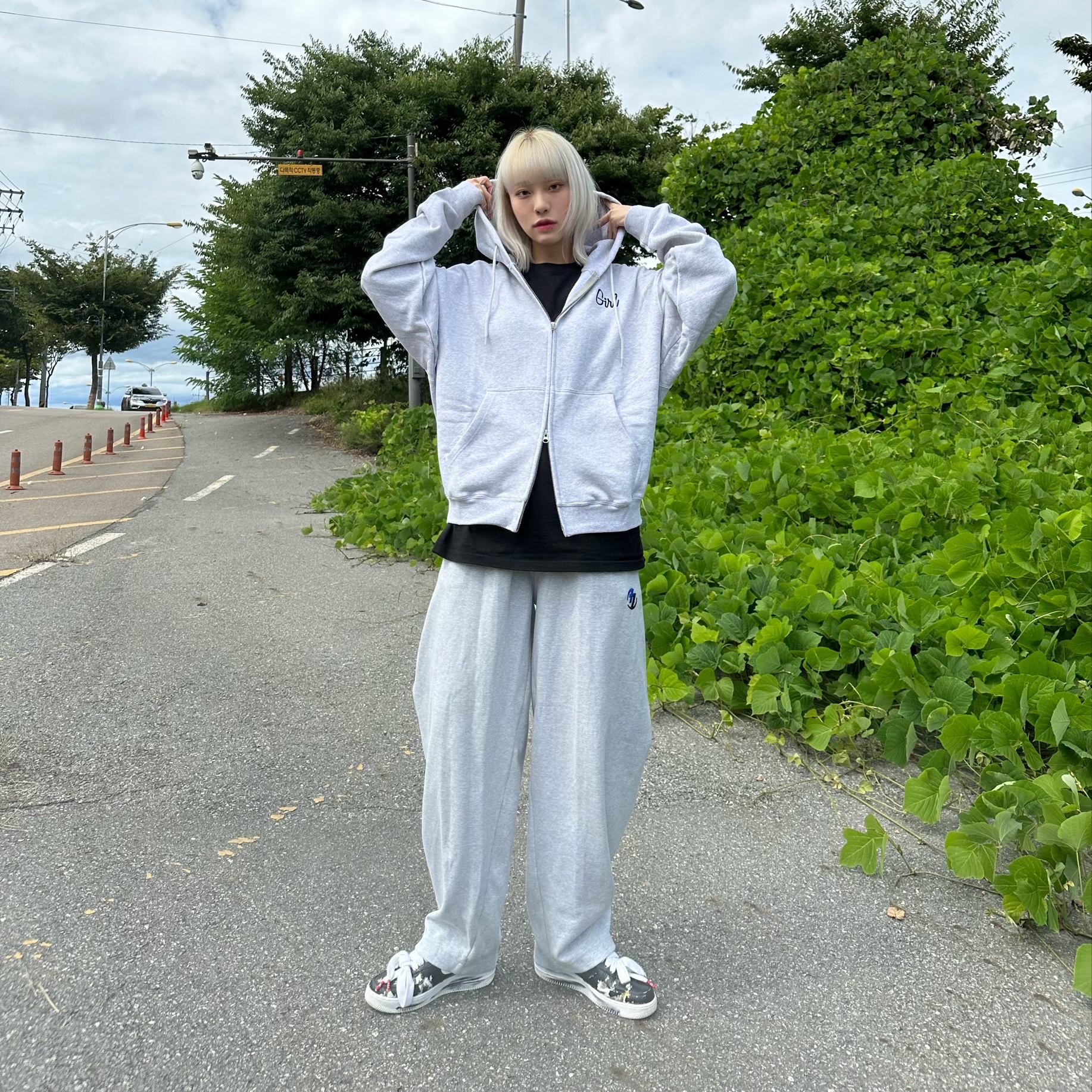 Zara x Ader Error Jogger Pants Grey, Nike x Peaceminusone Air Force 1 Low Para-Noise 착용 스타일 - 1