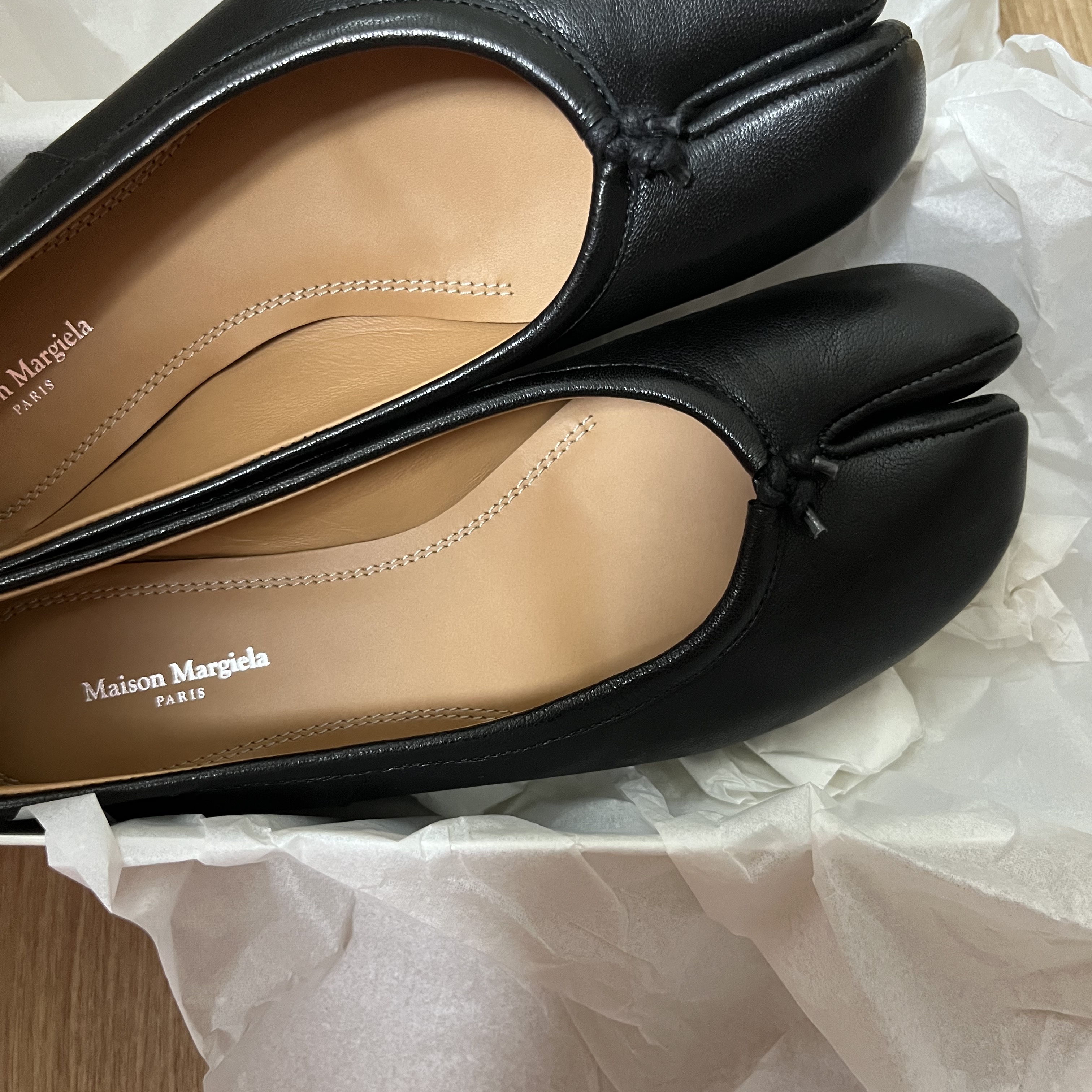 (W) Maison Margiela Tabi Ballet Flat Shoes Black 착용 스타일