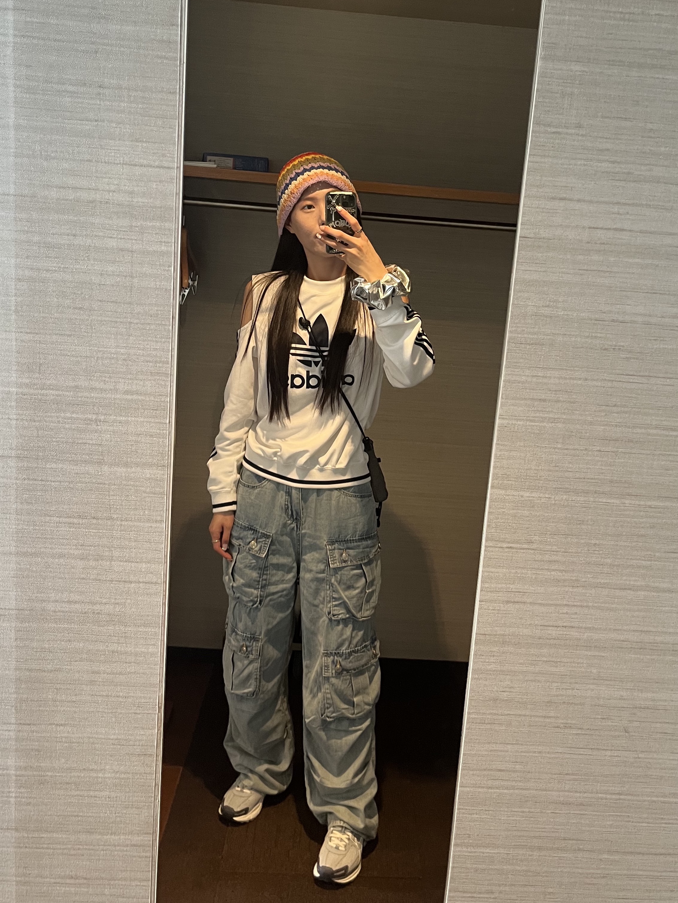 (W) Nike Zoom Vomero 5 Pure Platinum Metallic Silver 착용 스타일