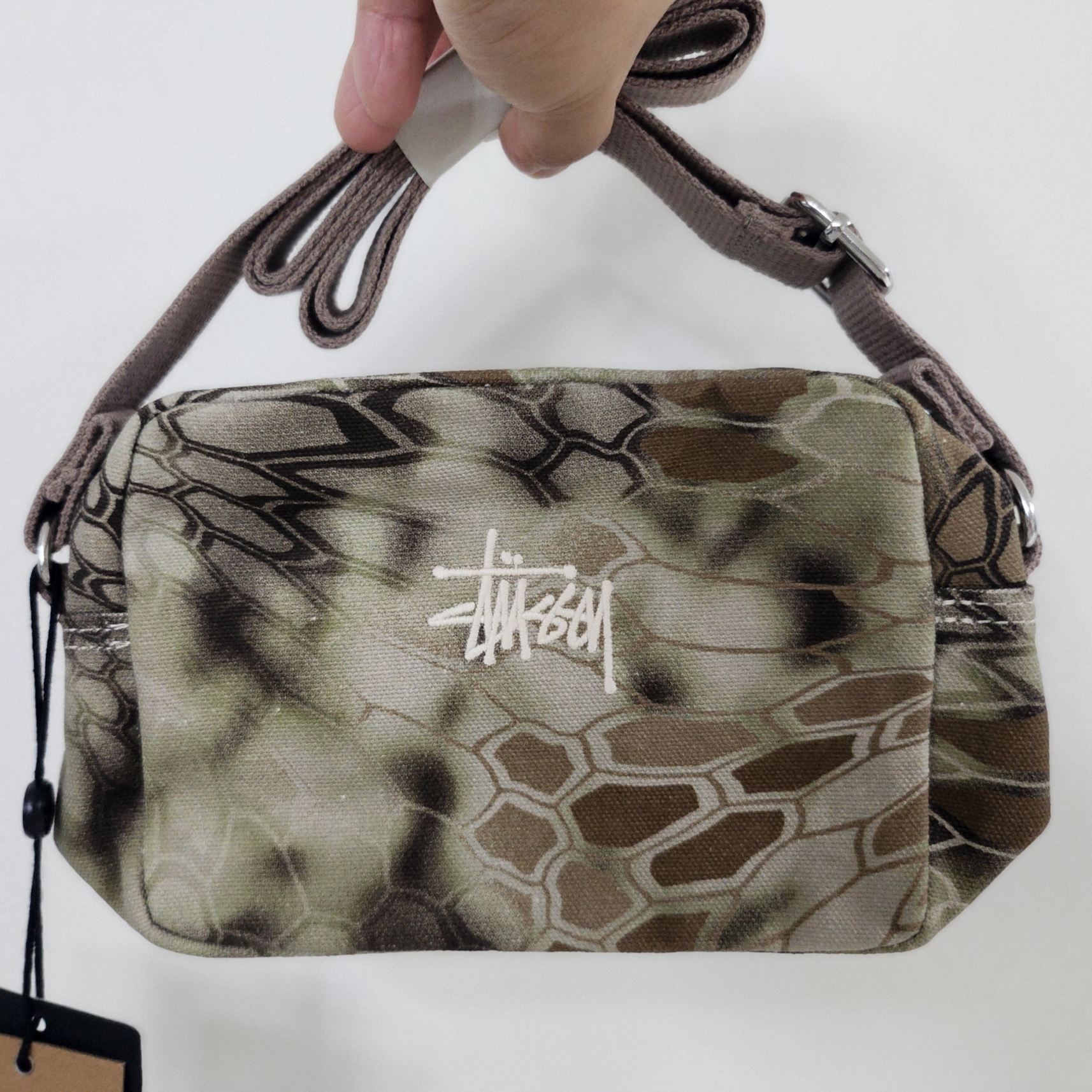 Stussy Canvas Side Pouch Highlander 착용 스타일 - 1
