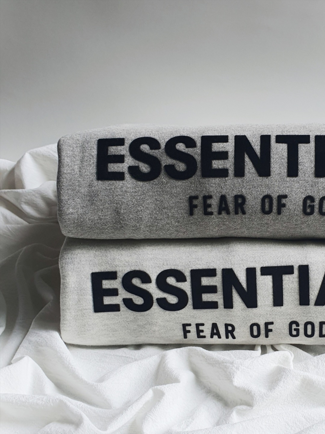 Essentials The Core Collection Hoodie Dark Oatmeal, Essentials The Core Collection Hoodie Light Oatmeal 착용 스타일