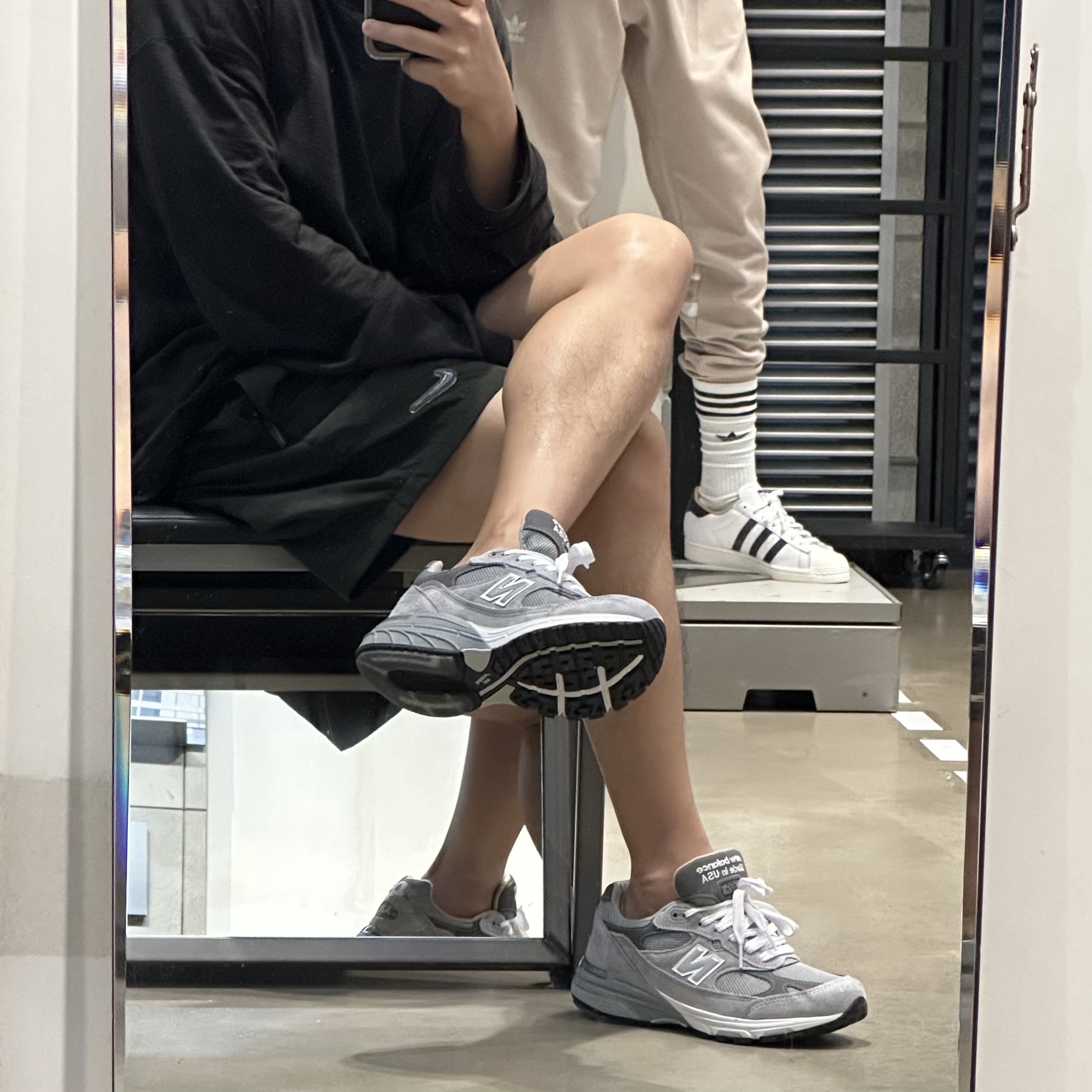 New Balance 993 Made in USA Grey - D Standard, Nike x Drake Nocta Shorts Sequoia (DR2628-355) 착용 스타일