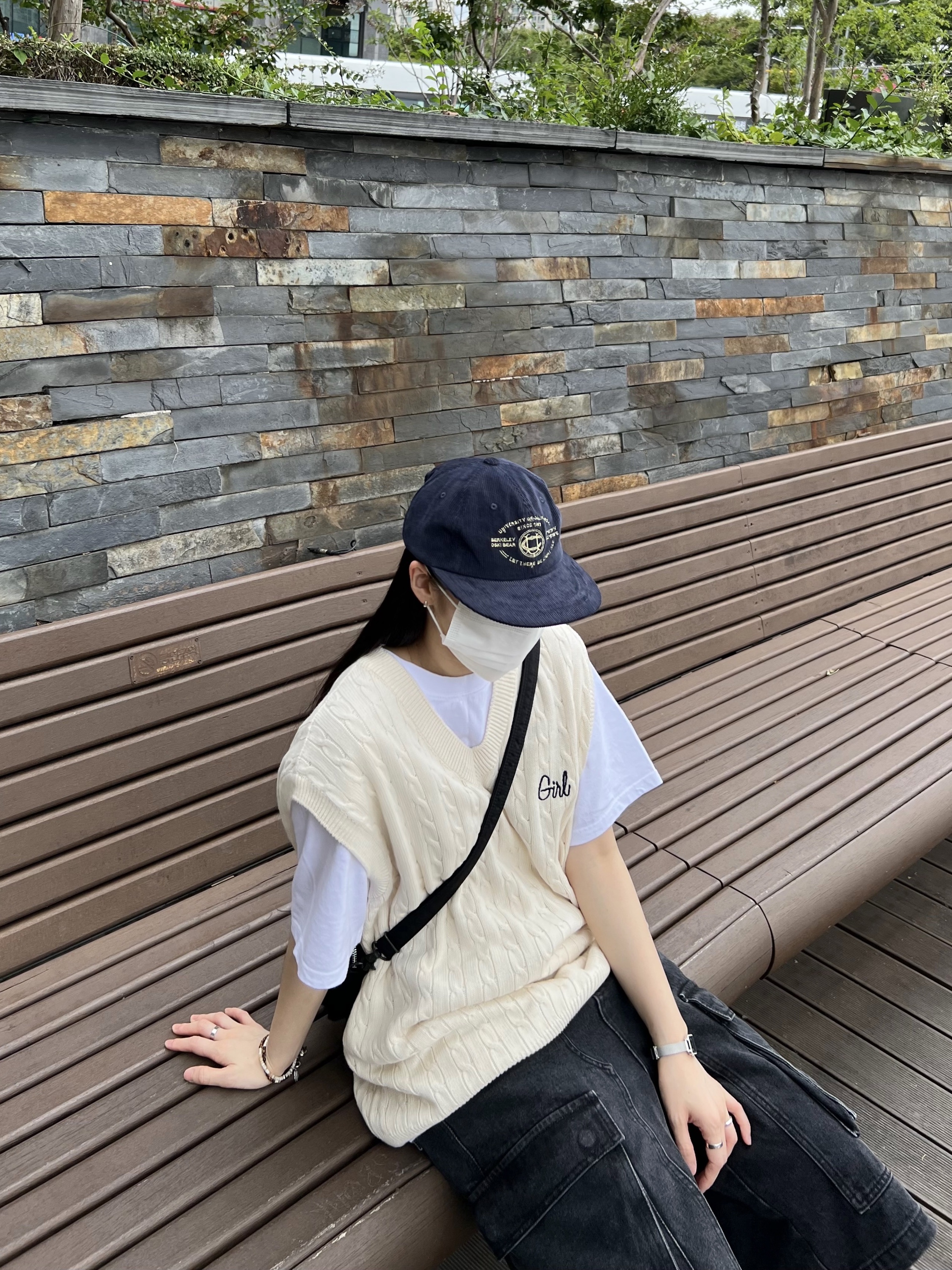 MJD Cargo Denim Bermuda Pants Black, Nike x Supreme Air Force 1 Low White 착용 스타일 - 3
