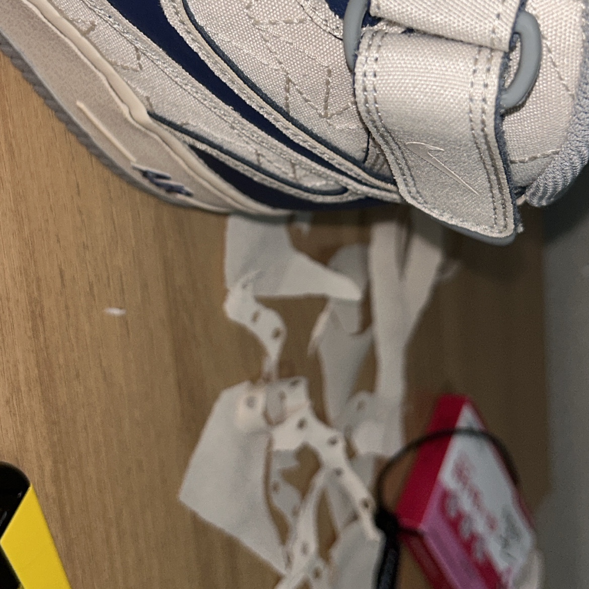 Nike Air Force 1 Mid '07 Pearl White 착용 스타일 - 2