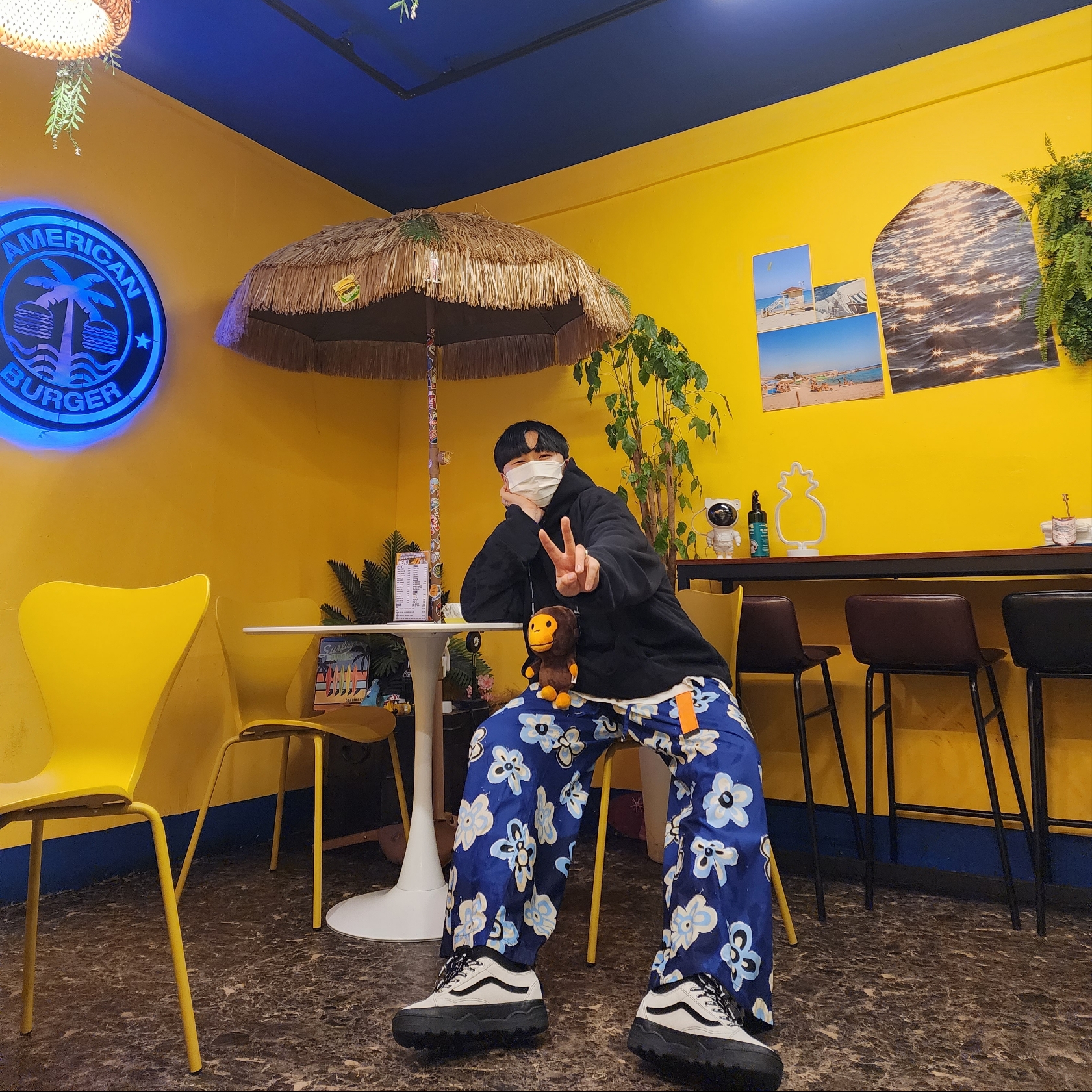 Uniqlo x Marni Relaxed Wide Fit Pants Flower Blue, Vans Sentry Old Skool WC Marshmallow Black 착용 스타일 - 2