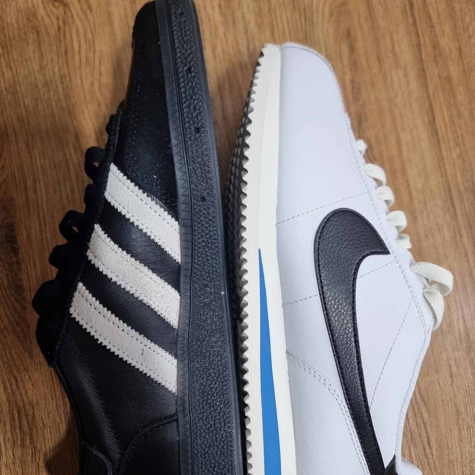 Adidas Spezial Handball Core Black Cloud White 착용 스타일 - 3
