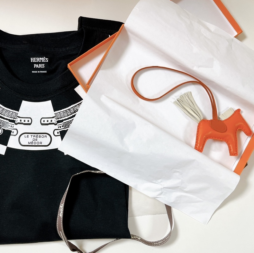 Hermes Rodeo PM Charm Milo & Orange Poppy Craie Cornaline 착용 스타일