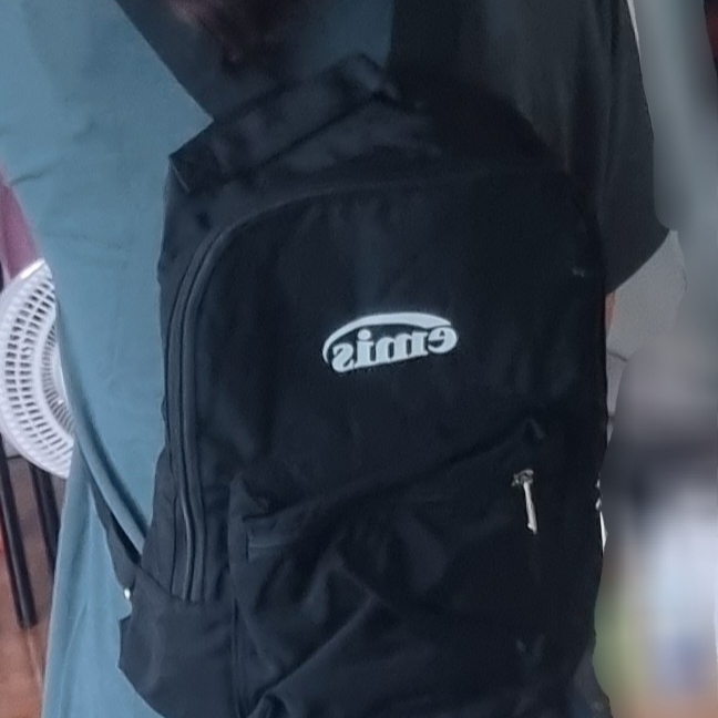 Emis New Logo Mini Backpack Black 착용 스타일 - 2