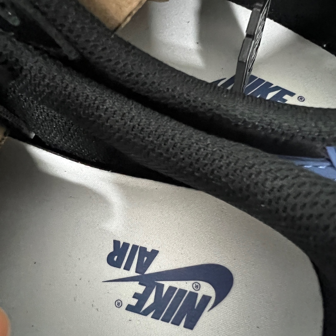 Jordan 1 Retro Low OG Mystic Navy 착용 스타일 - 3