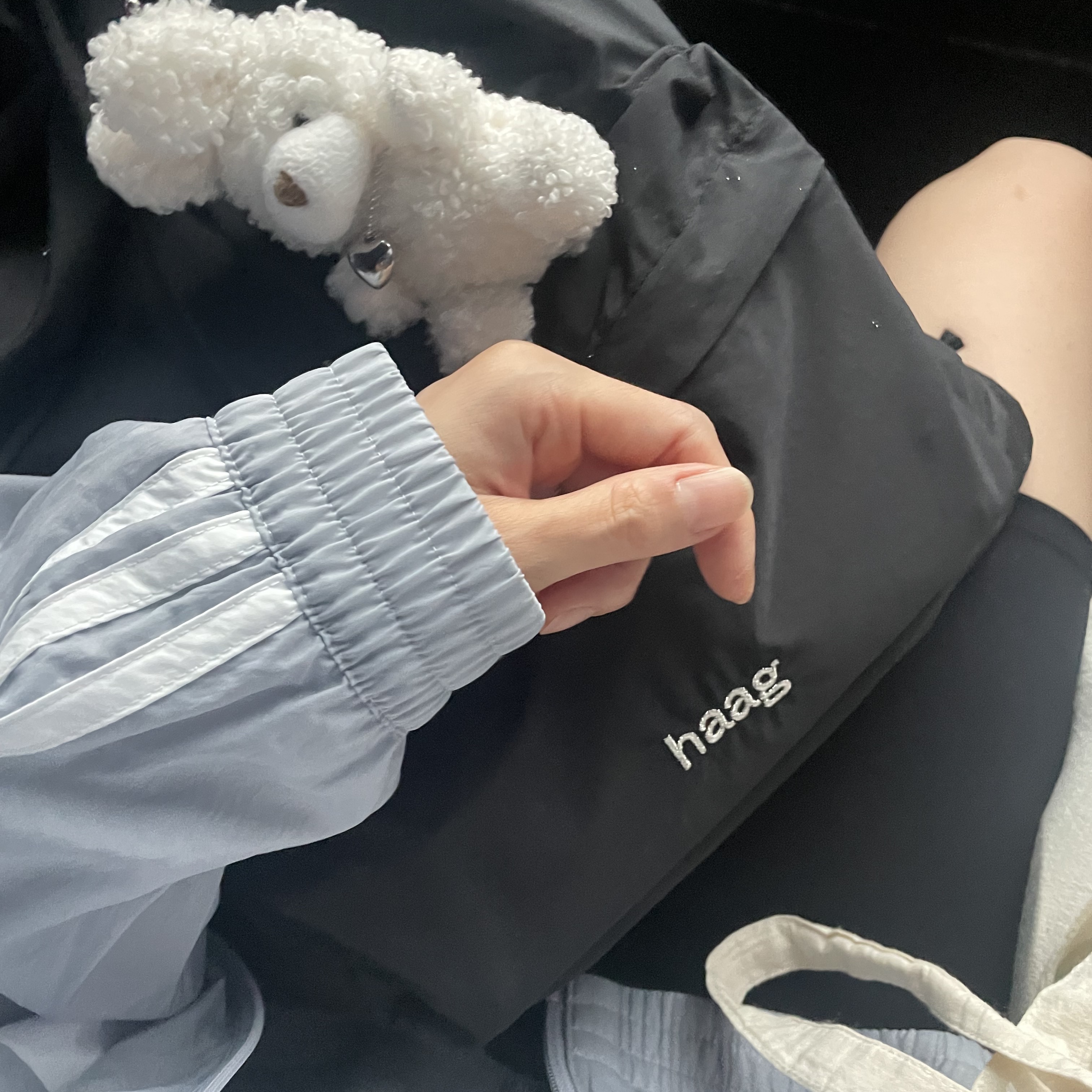 Haag String Backpack Black 착용 스타일 - 2