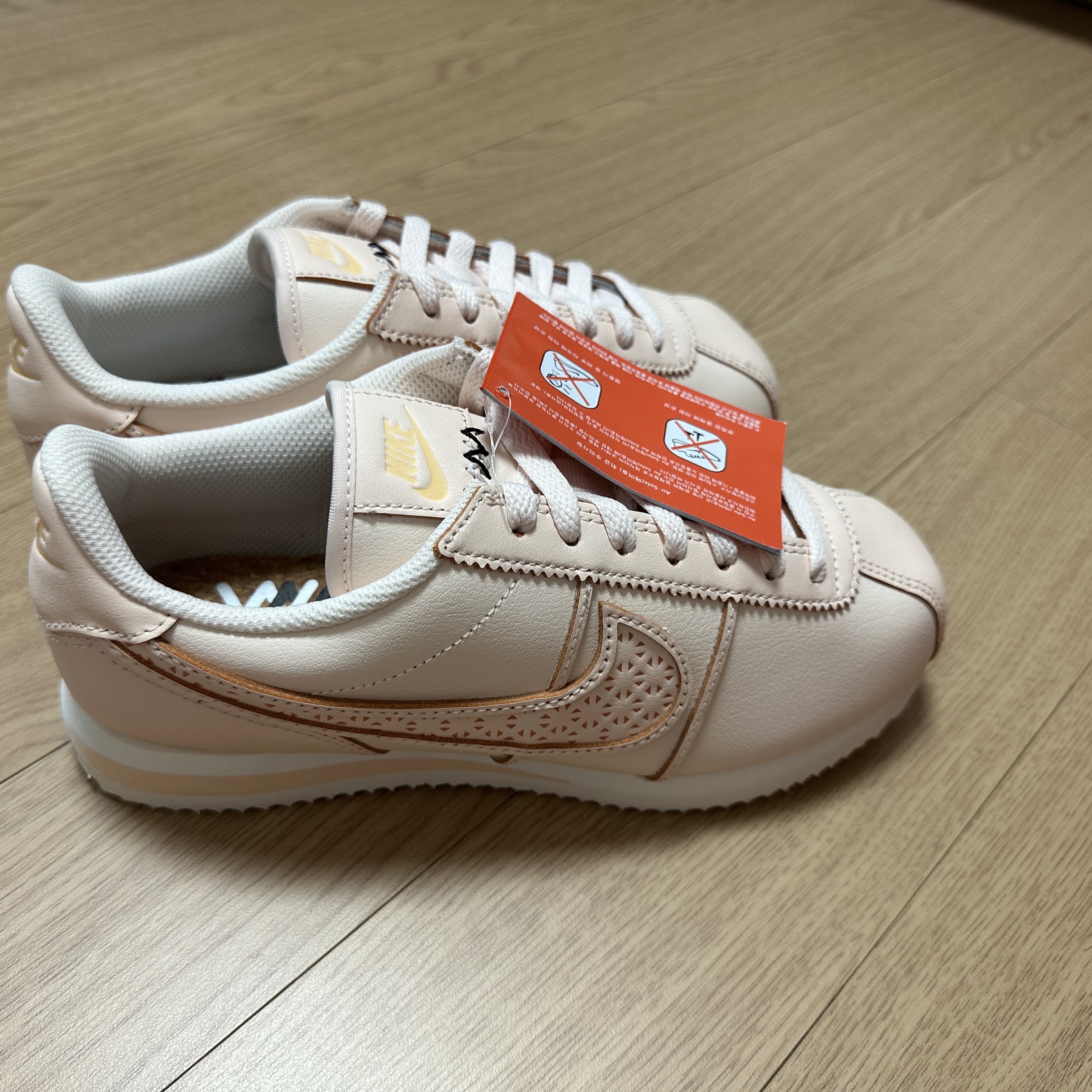 (W) Nike Cortez World Make Mexico 착용 스타일 - 2