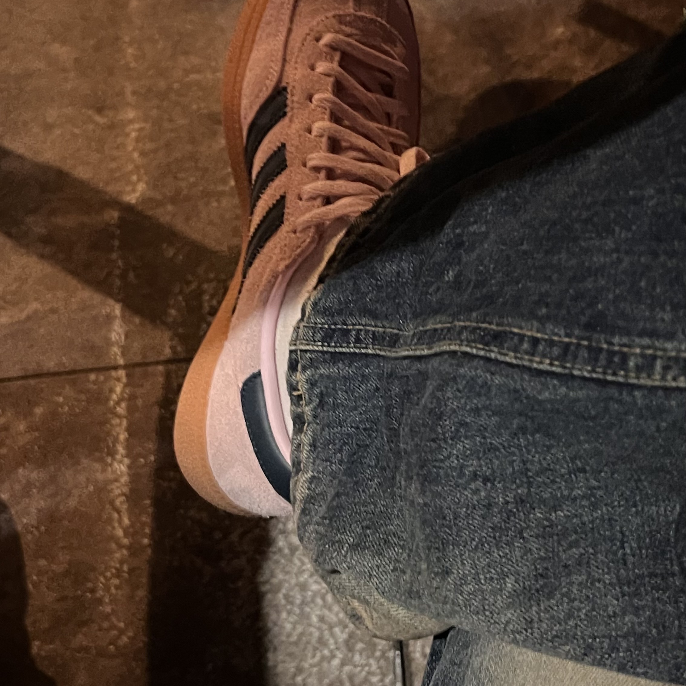 (W) Adidas Spezial Handball Clear Pink 착용 스타일 - 2