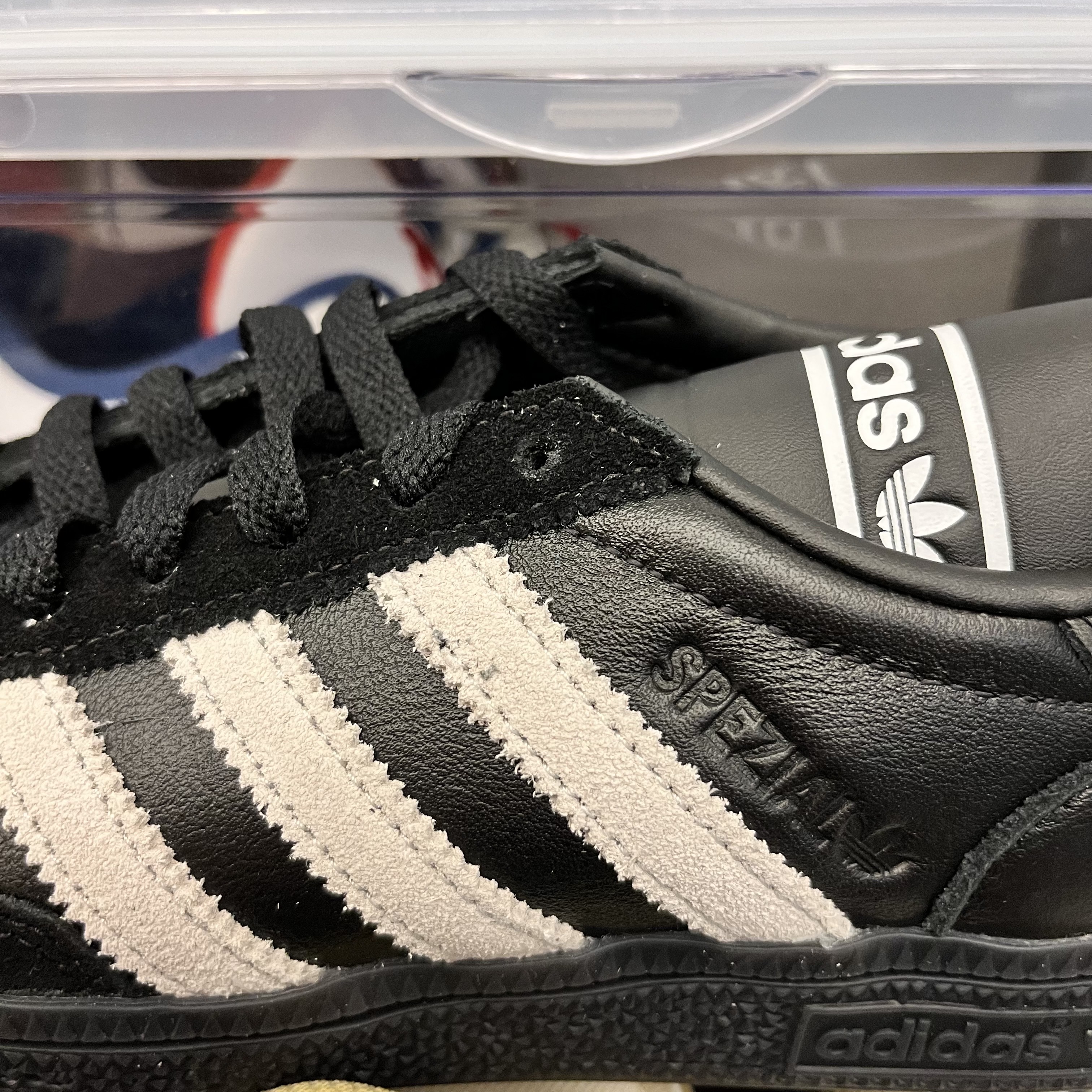 Adidas Spezial Handball Core Black Cloud White 착용 스타일 - 2