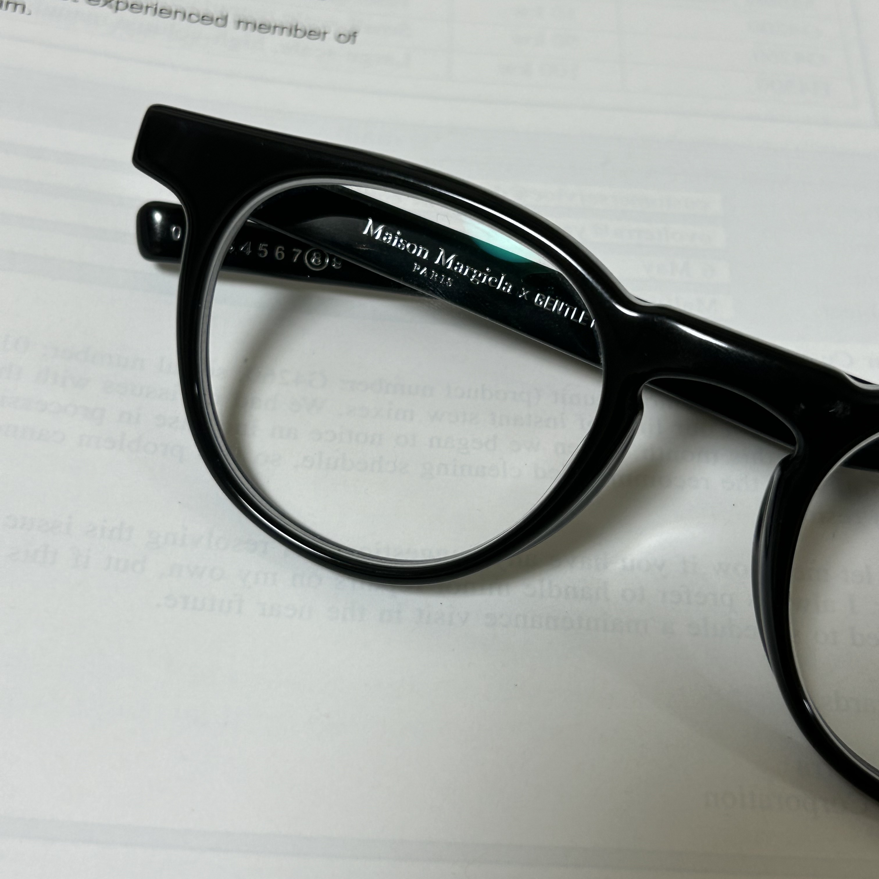 Gentle Monster x Maison Margiela MM009 Clear Black 착용 스타일