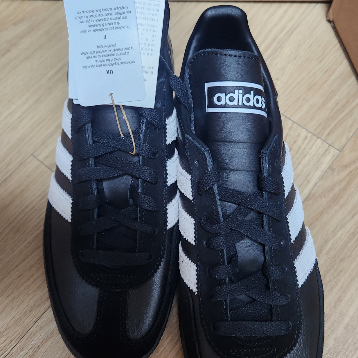 Adidas Spezial Handball Core Black Cloud White 착용 스타일 - 1
