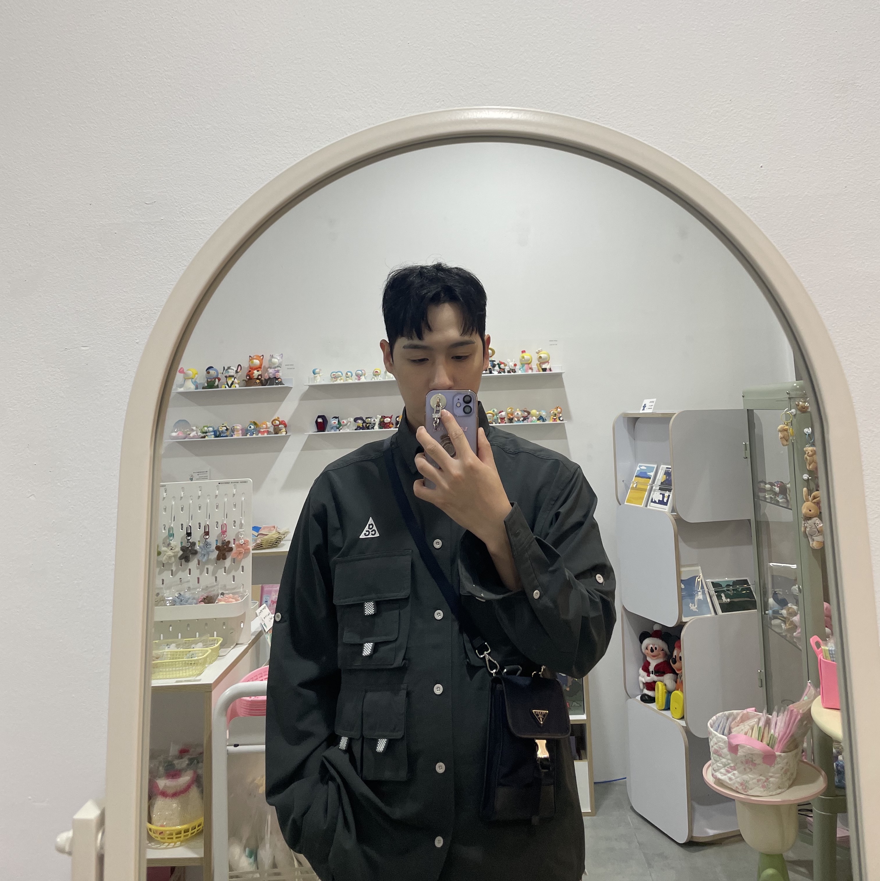 Nike ACG Dri-Fit UV Devastation Trail Shirt Dark Smoke Grey - Asia, Prada Re-Nylon Saffiano Leather Smartphone Case Navy 착용 스타일