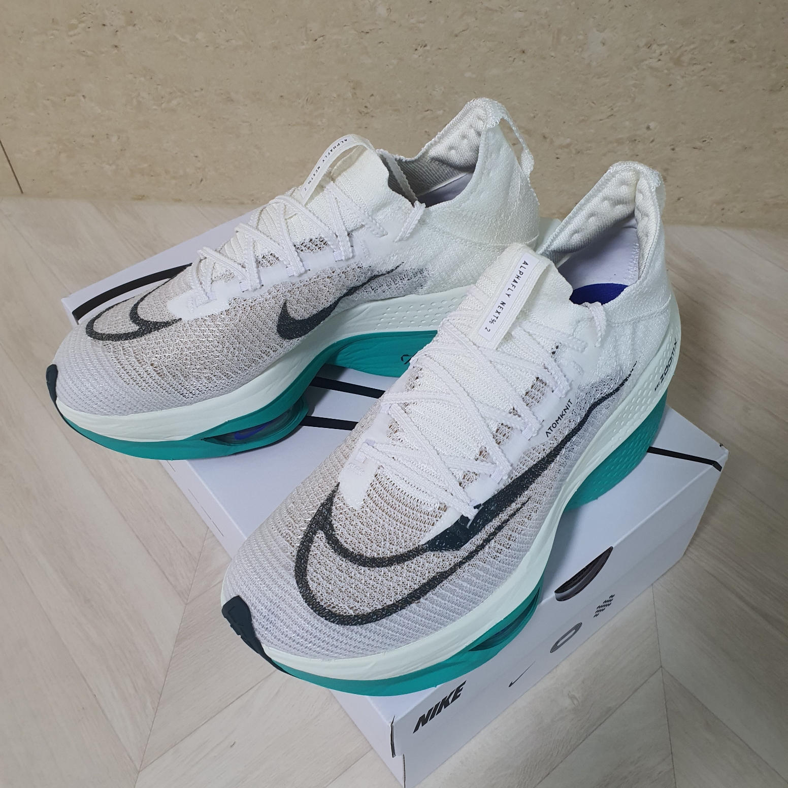 Nike Air Zoom Alphafly Next% 2 White Clear Jade 착용 스타일