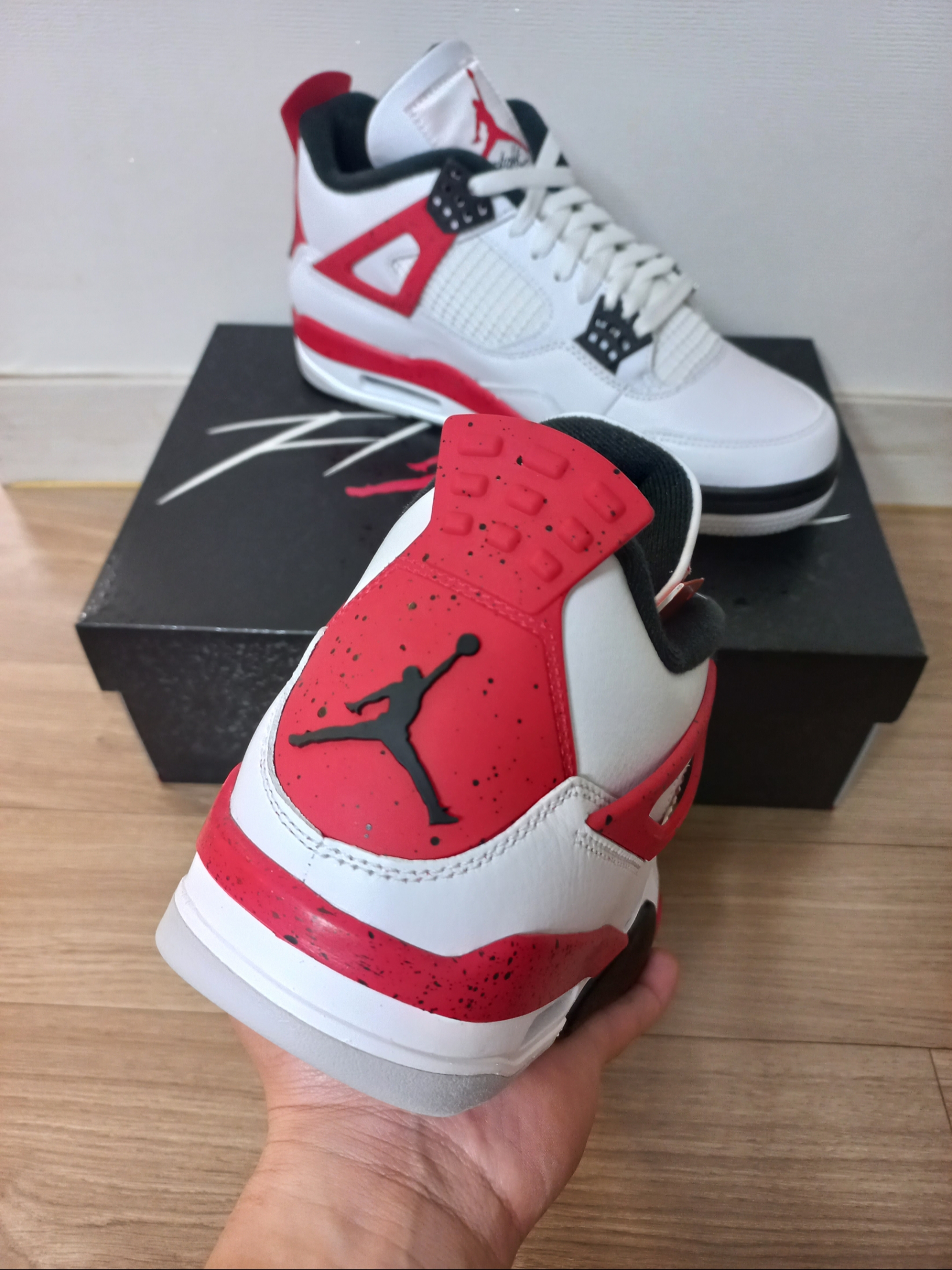 Jordan 4 Retro Red Cement 착용 스타일 - 2