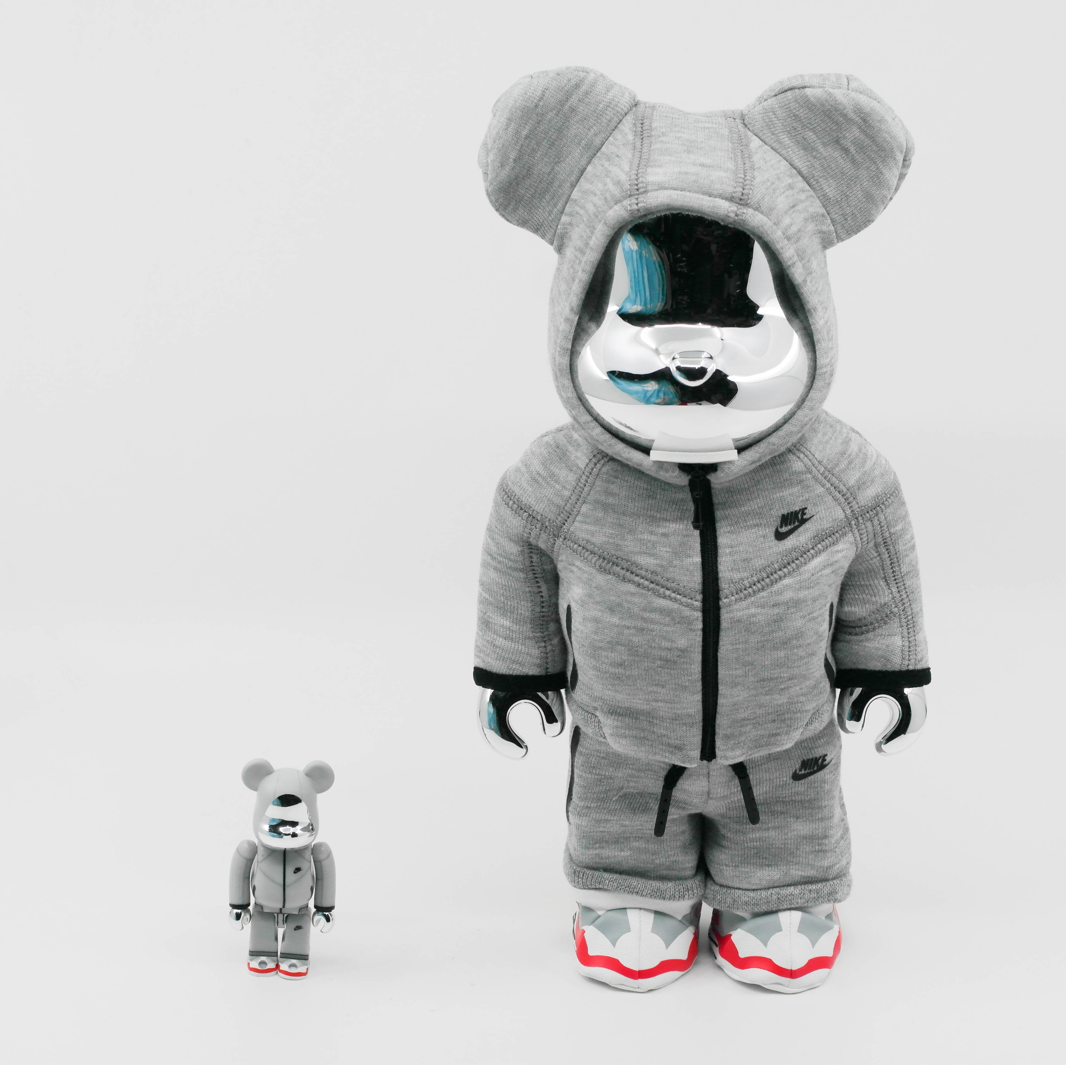 Bearbrick x Nike Tech Fleece N98 100% & 400& Set 착용 스타일 - 3