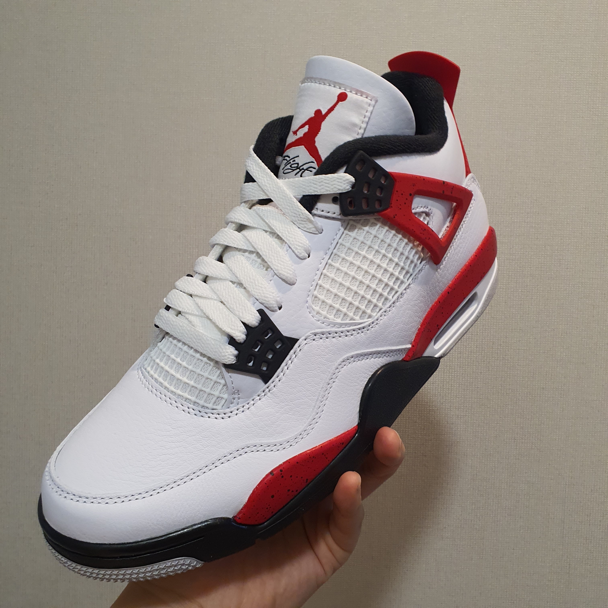 Jordan 4 Retro Red Cement 착용 스타일