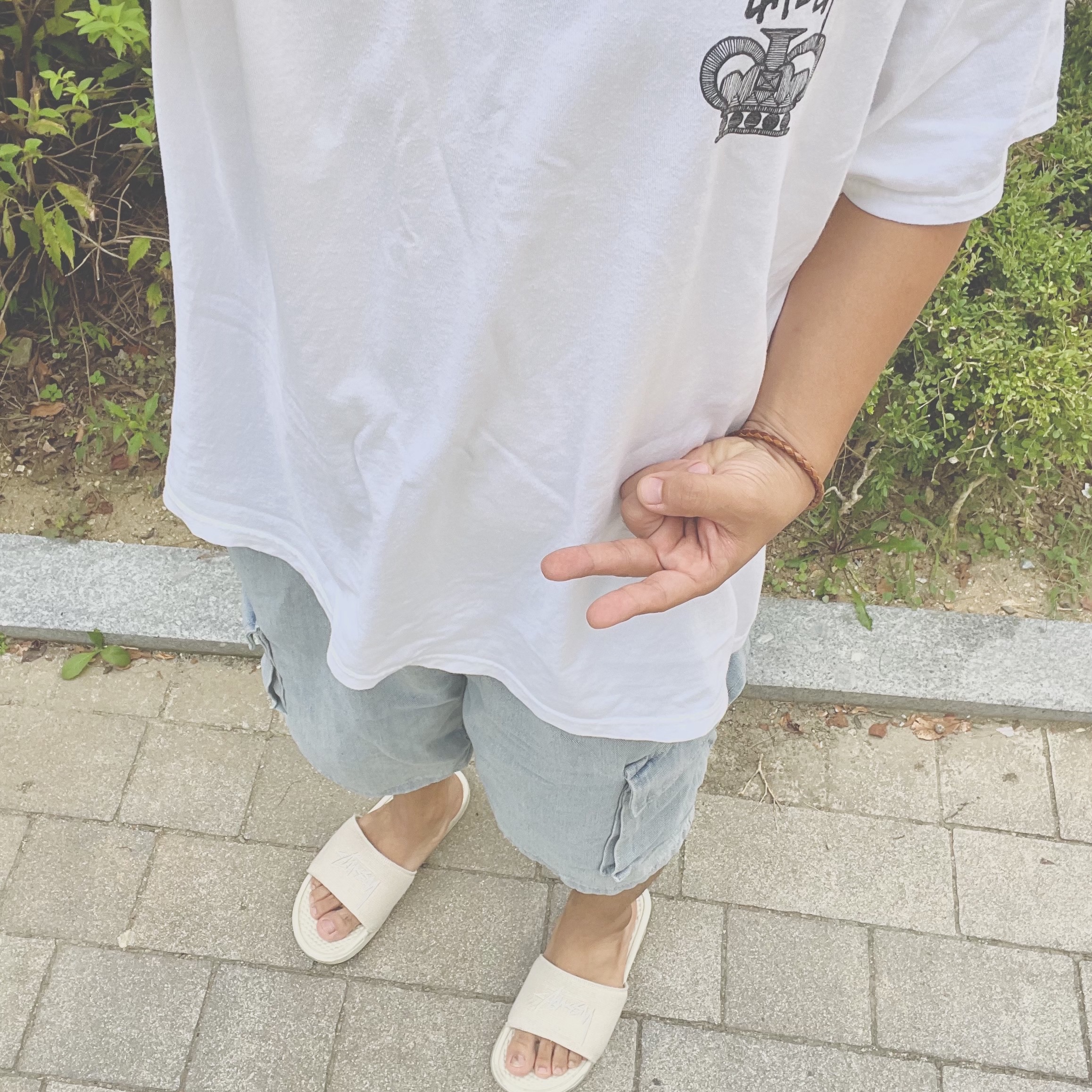 Nike x Stussy Benassi Hemp Slide Fossil Stone 착용 스타일